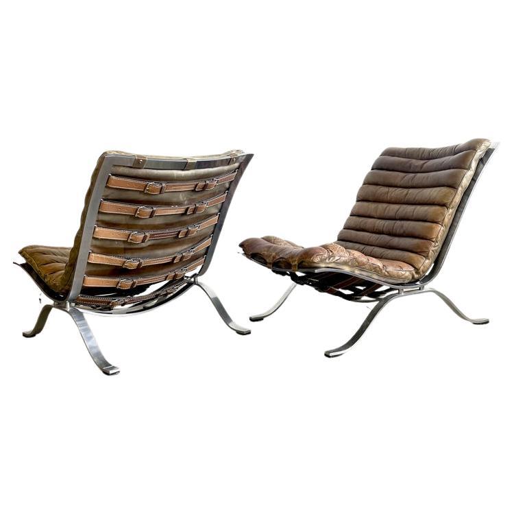 "Ari" Chairs by Arne Norell Scandinavian Mid Century Modern - a pair im Angebot