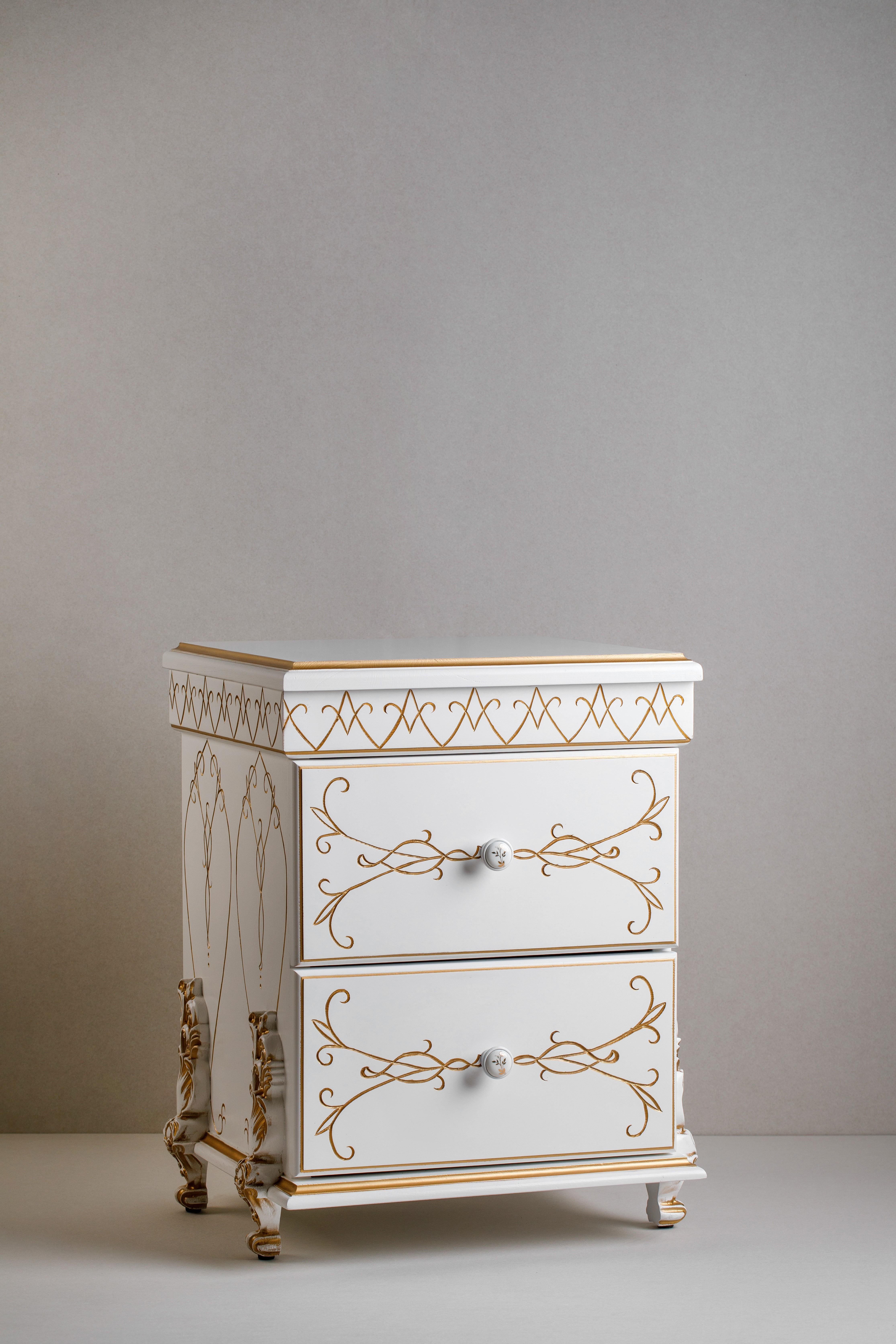Moldovan Ari Contemporary Style White Solid Wood Nightstand For Sale