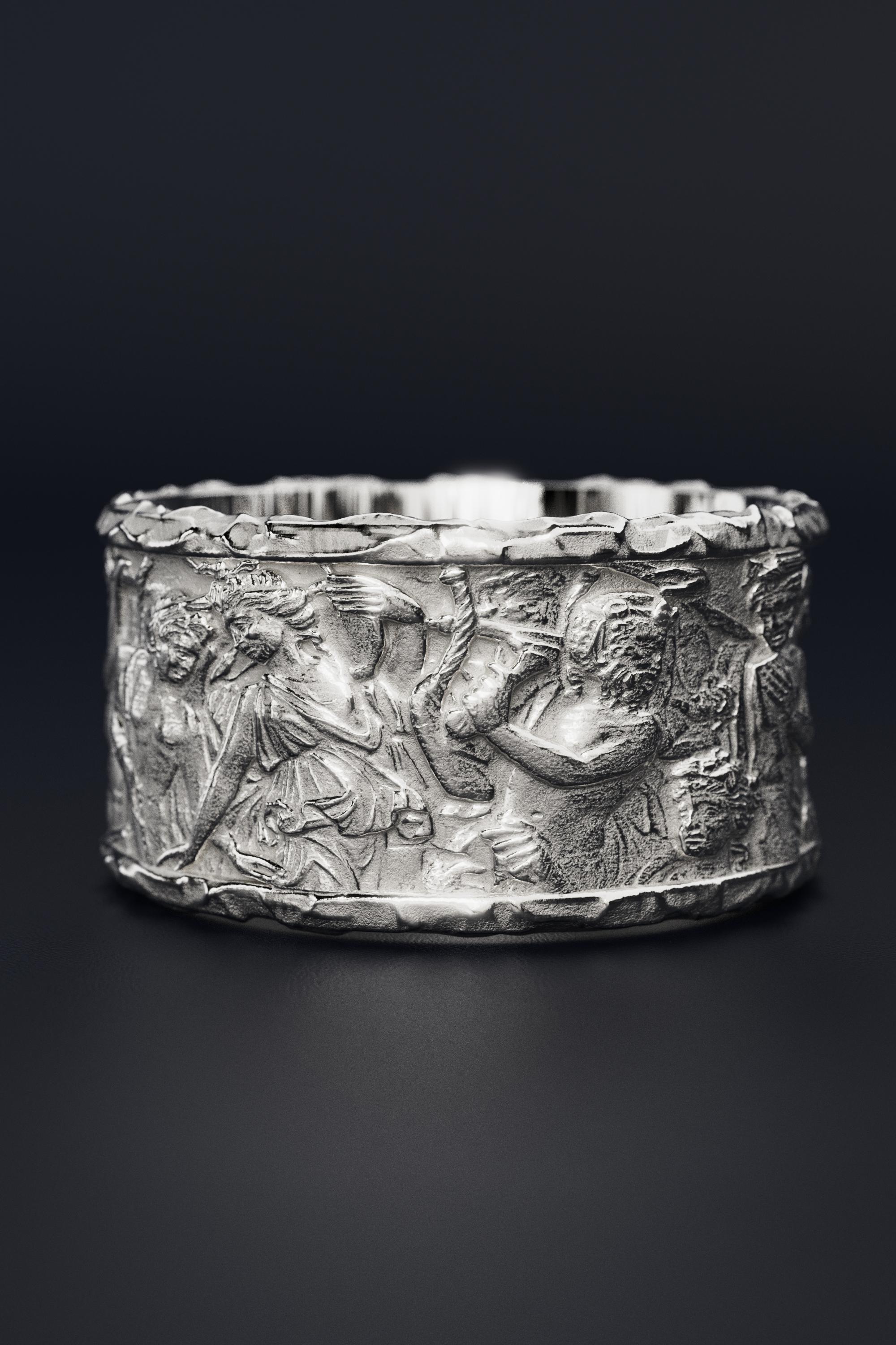 For Sale:  Ariadne & Dionysus Men's Solid Gold Ring 18K  Oltremare Gioielli made in Italy 9