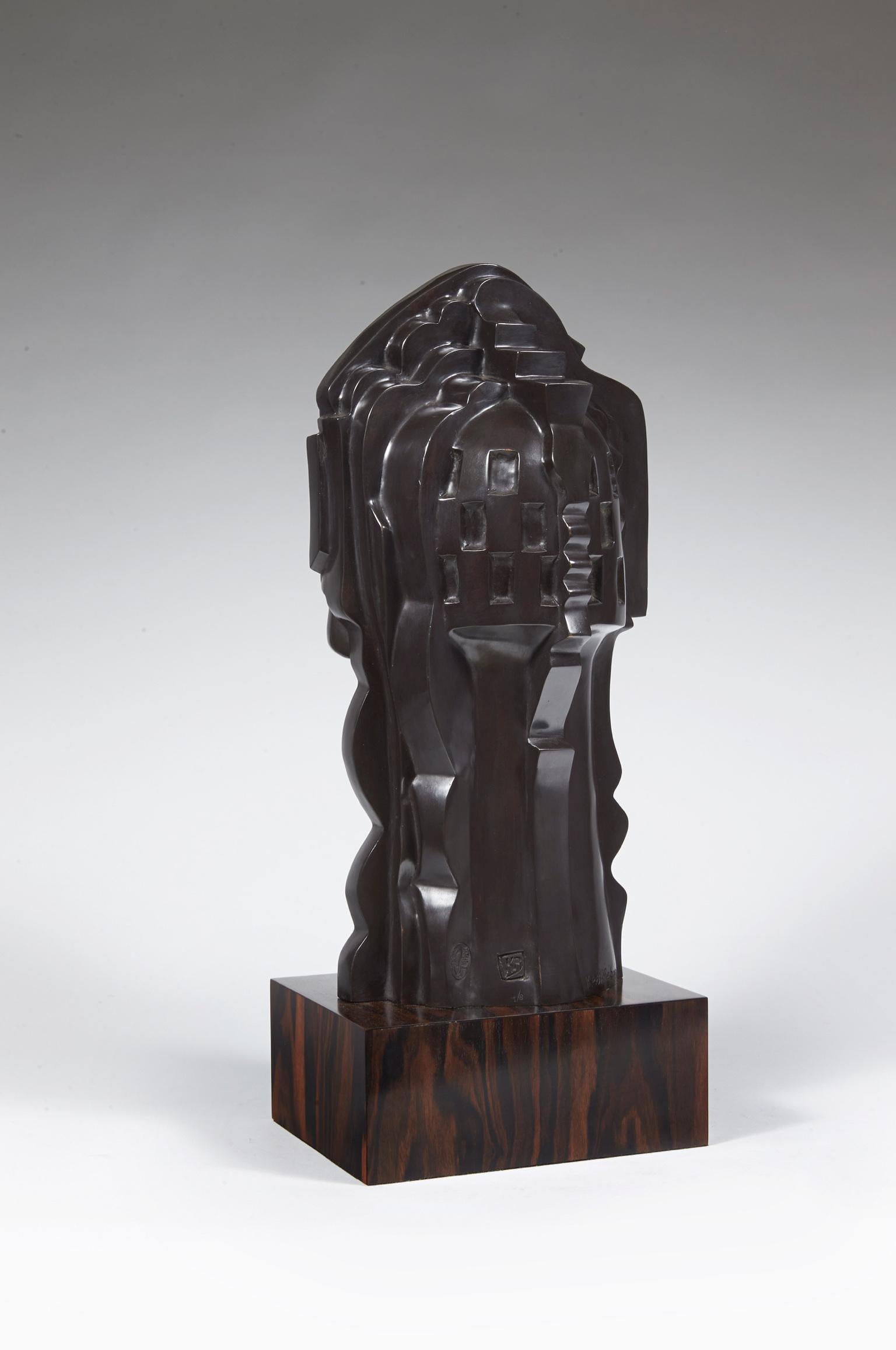 Bronze with black patina on an ebony base Limited edition of 8
Signed, stamped and numbered
Seal of the founder.