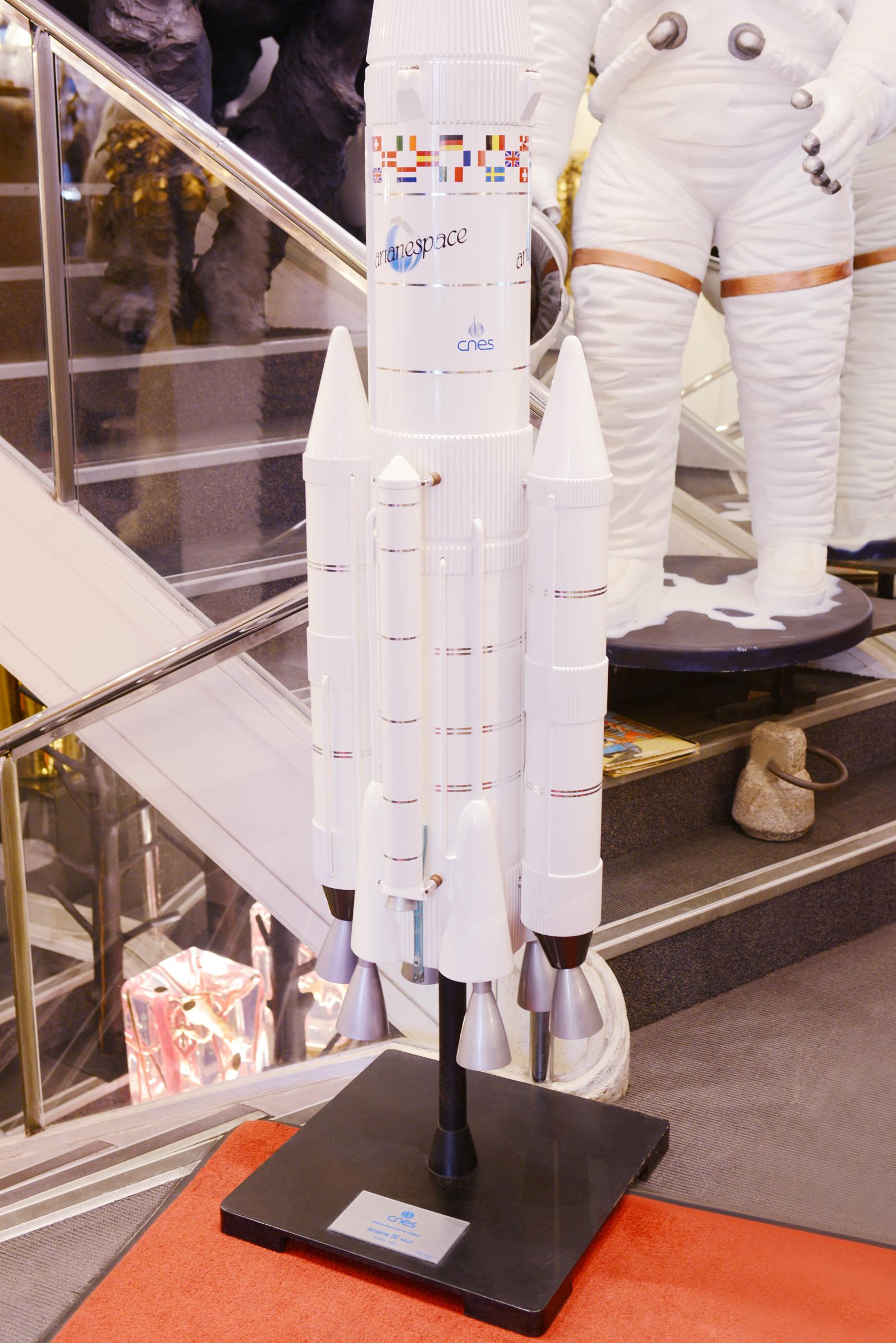 ariane rocket model