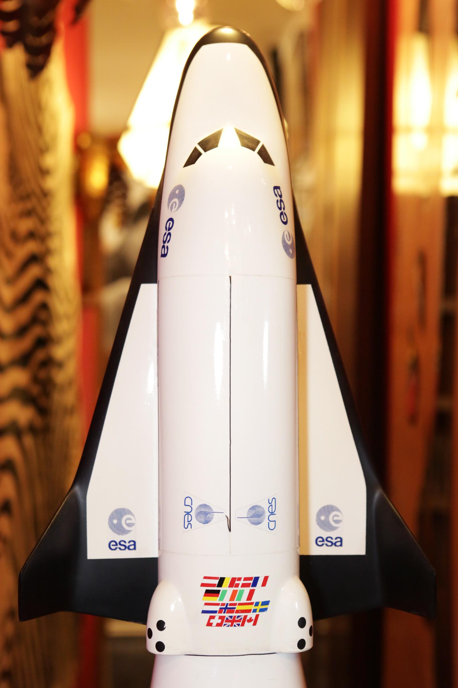 Cast Ariane V & Hermes Rocket Model