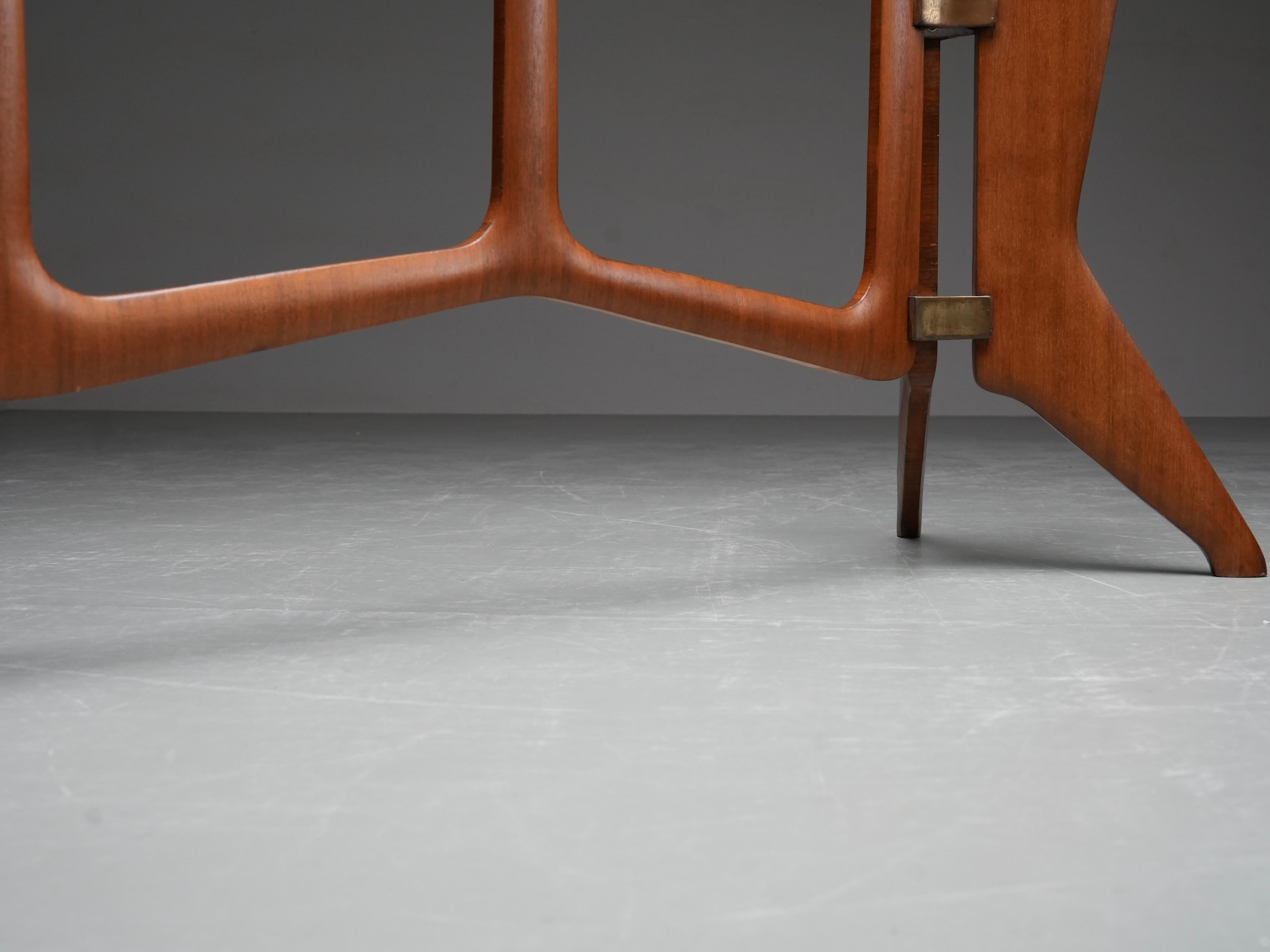 Italian Ariberto Colombo Dining Room Table in Walnut, Glass and Brass, Italy, 1950's For Sale