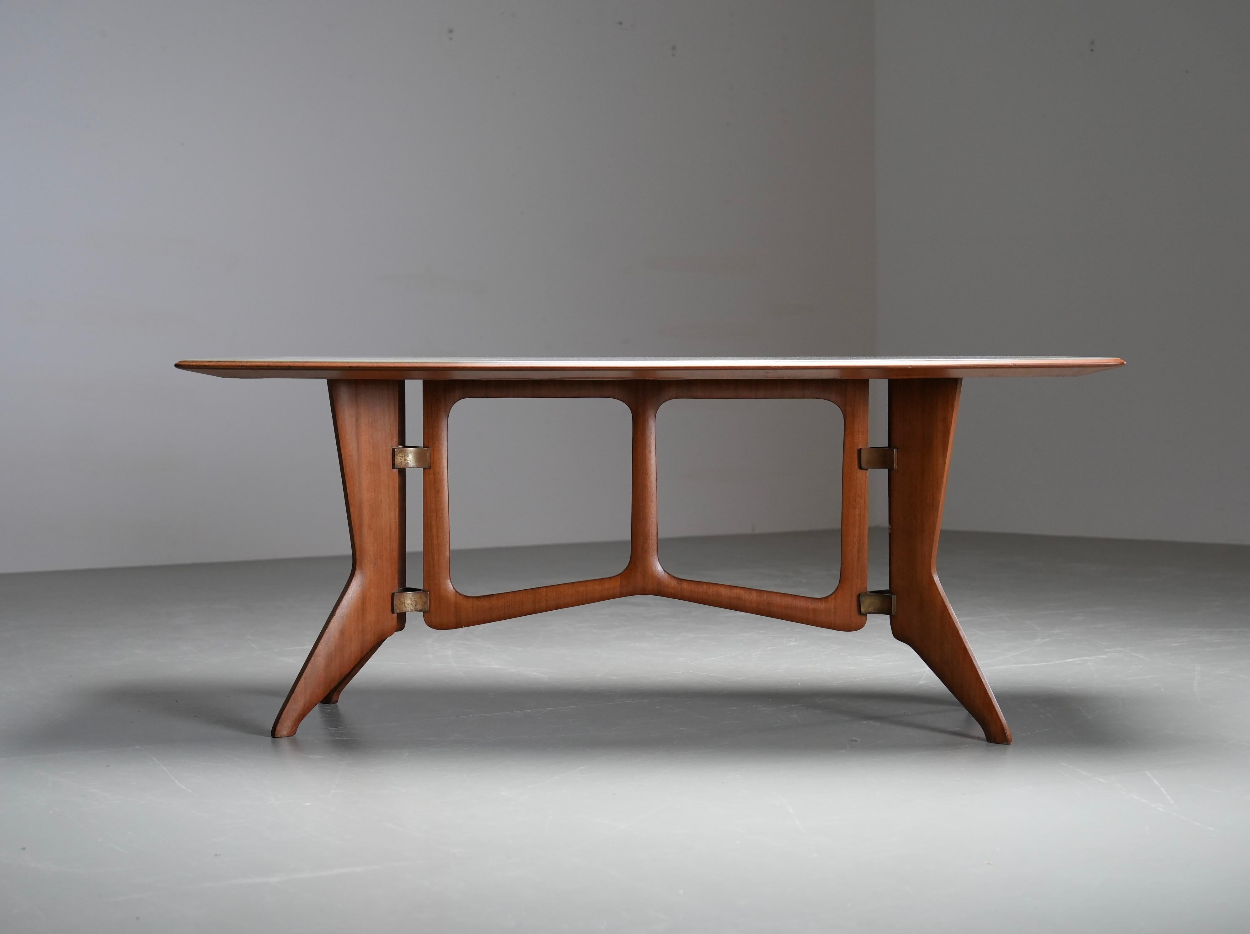 Mid-20th Century Ariberto Colombo Dining Room Table in Walnut, Glass and Brass, Italy, 1950's For Sale