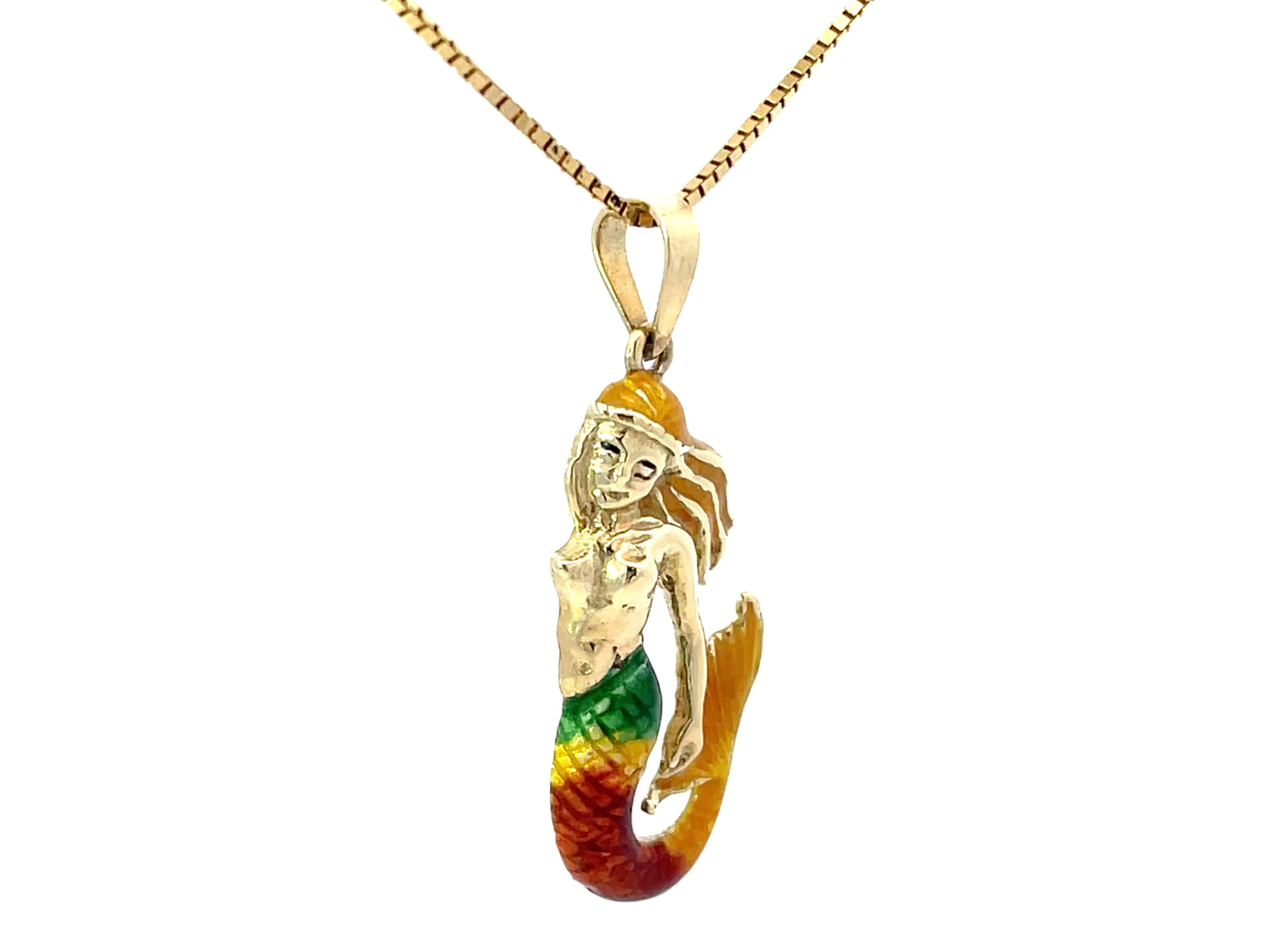 Modern Ariel Enamel Necklace Solid 14K Yellow Gold For Sale