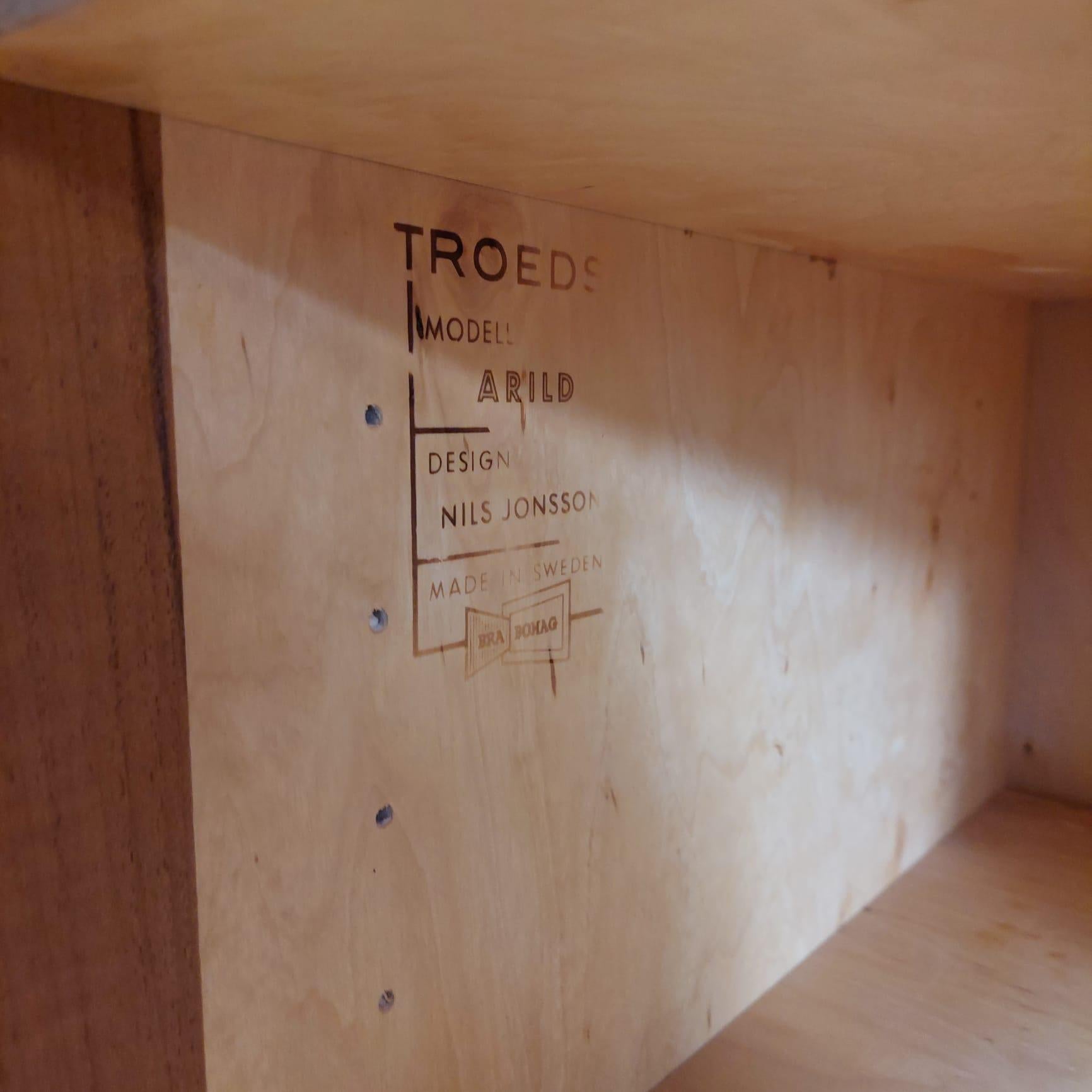 anrichte 'Arild' aus Teakholz von Nils Jonsson für Troeds, Schweden 1960 (Furnier) im Angebot