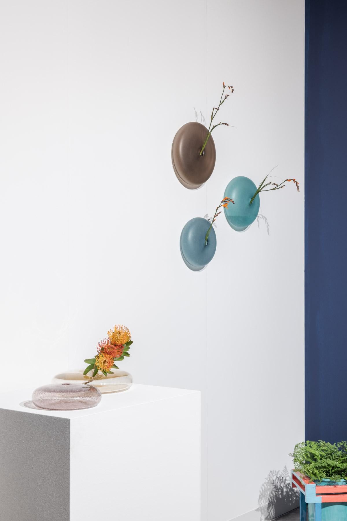 Contemporary Ariosi Wall Vase, Medium, Lagoon Blue, Sandblasted, by Laura Sattin For Sale