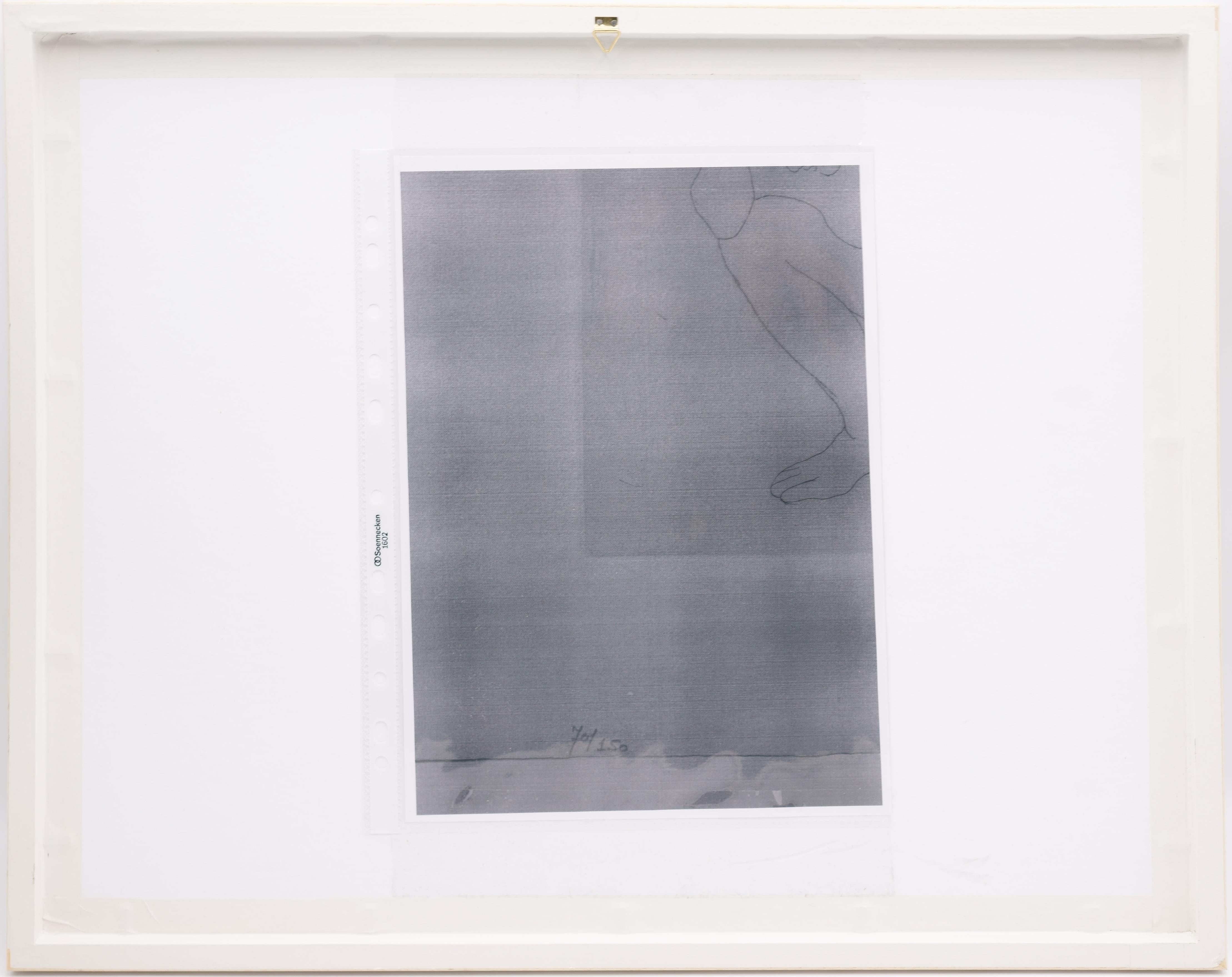 Woman kneeling on her left knee / - Birth of a new classic - - Gray Figurative Print by Aristide Maillol