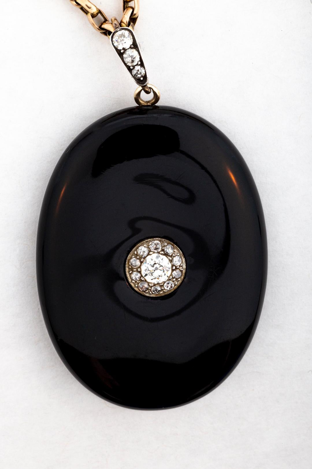 Antike aristokratische viktorianische Emaille und Diamant Smoking Medaillon (Viktorianisch) im Angebot