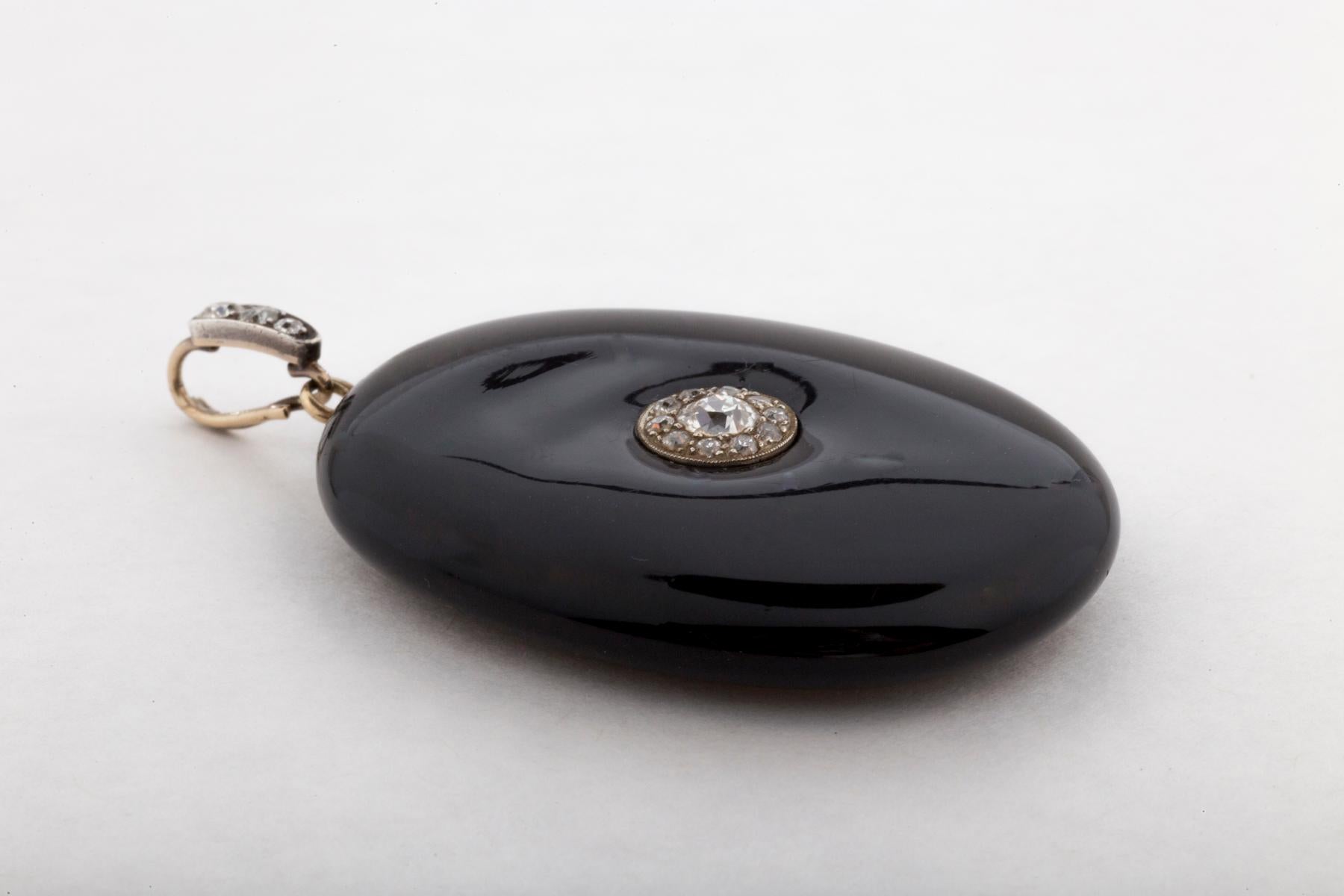 Antike aristokratische viktorianische Emaille und Diamant Smoking Medaillon für Damen oder Herren im Angebot