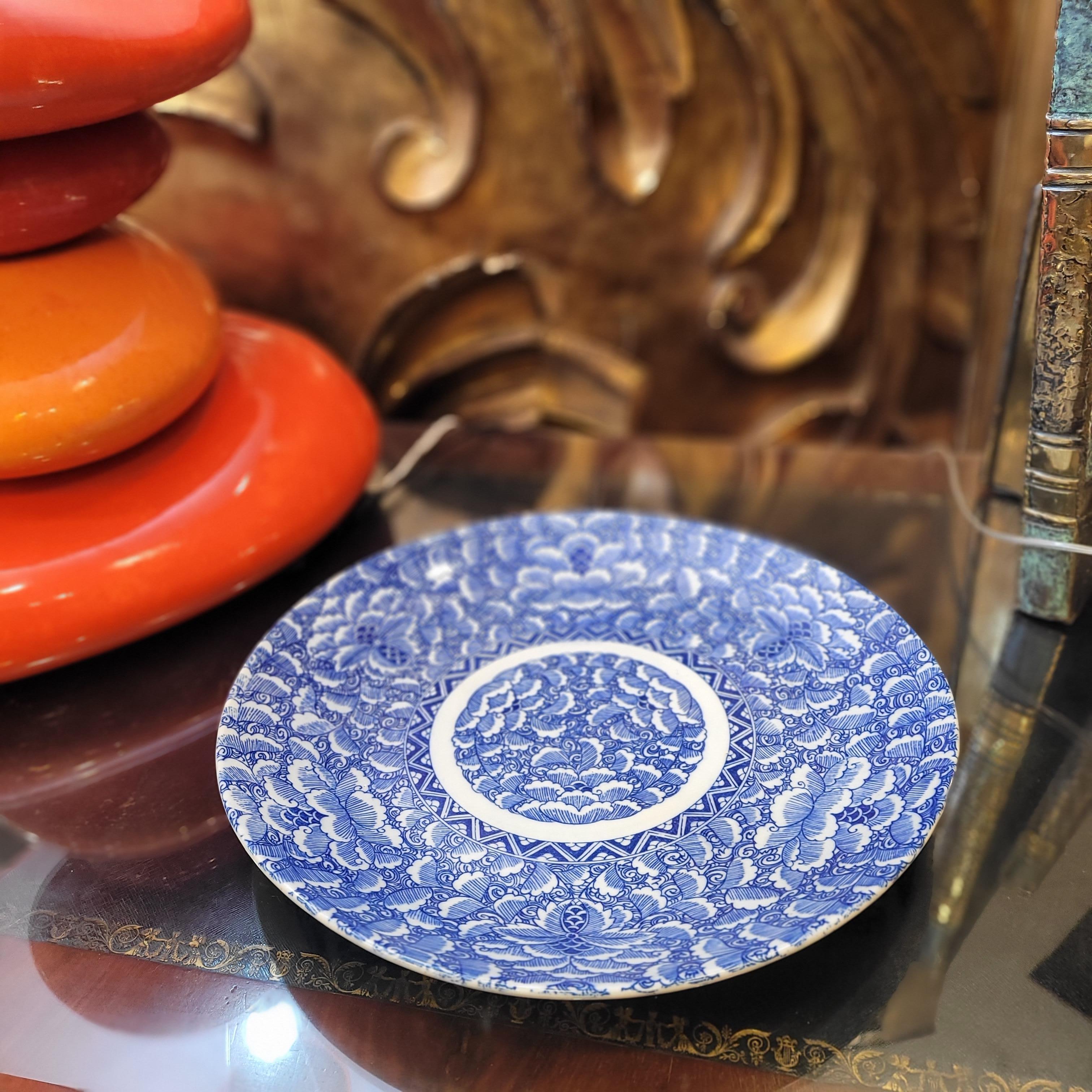 Arita Pair of blue and white porcelain serving platters For Sale 12