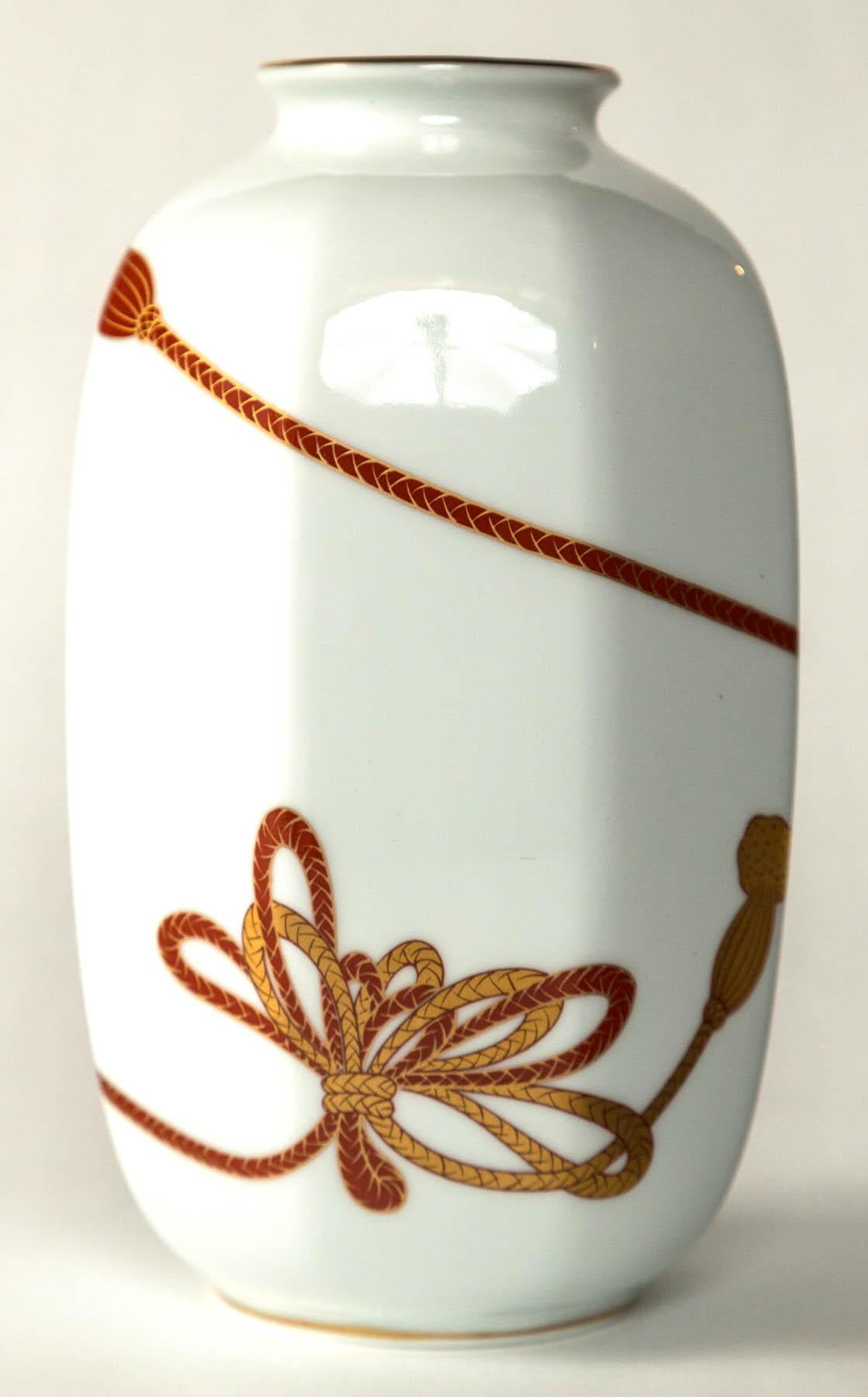 fukagawa porcelain vase