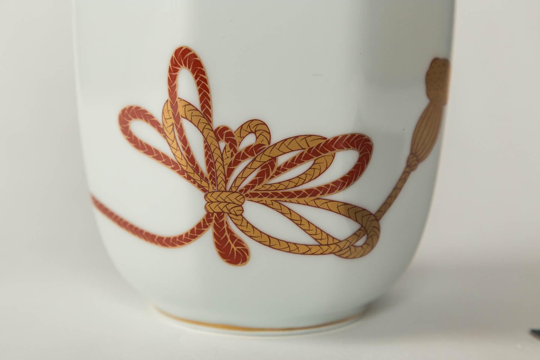 Giapponese Vaso in porcellana Aritaware, Fukagawa, Giappone, XX secolo in vendita