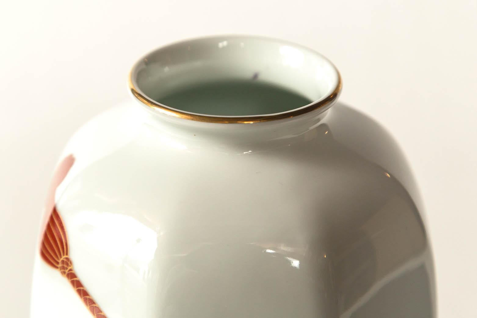 Aritaware Porcelain Vase, Fukagawa, Japan, 20th Century For Sale 3