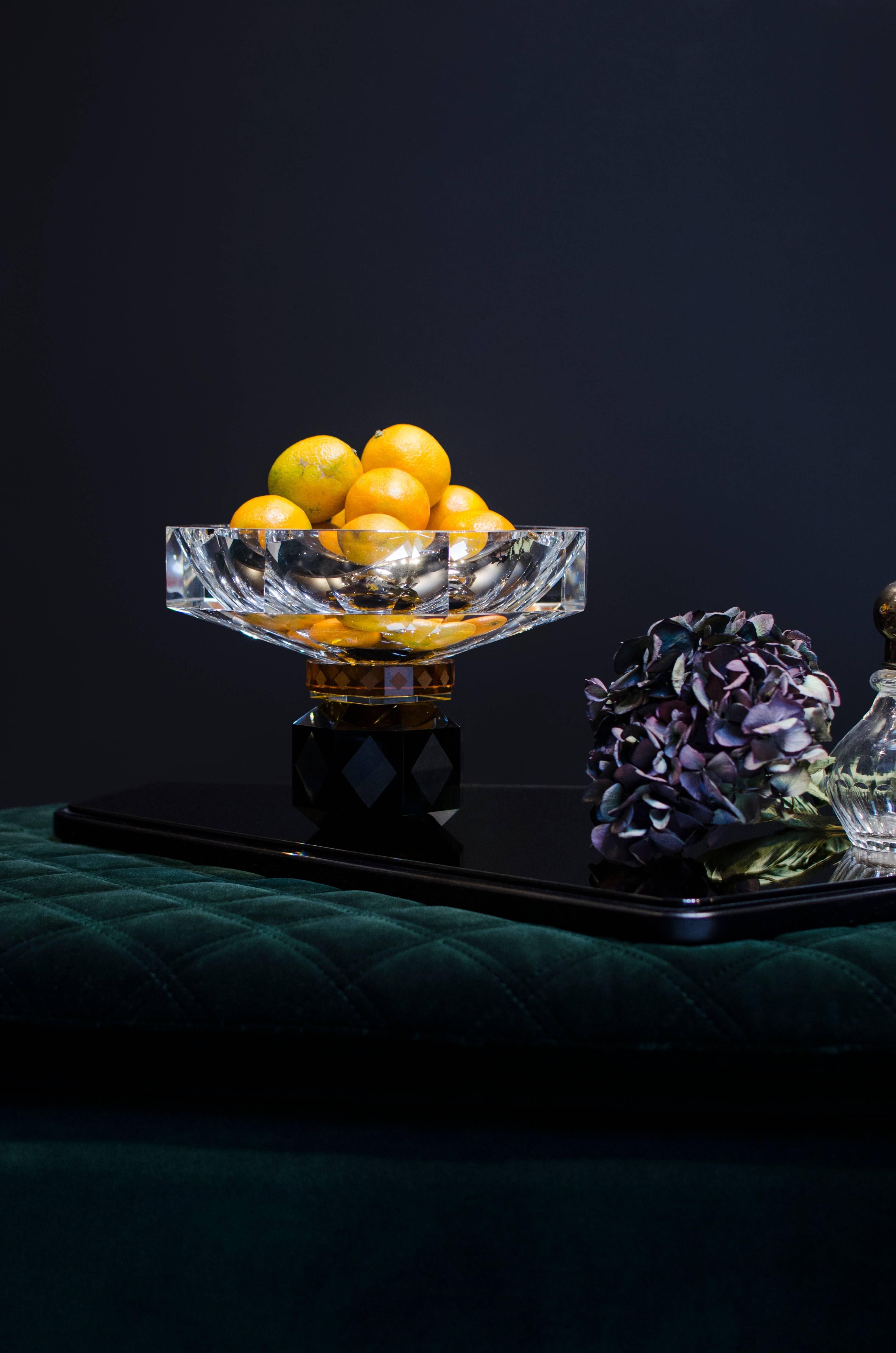 Arizona bowl
Decorative bowl
Handsculpted in crystal
Measures: L 22, H 17,4 D 22 cm

Reflections Copenhagen, a collection of handmade decorative mirrors and Crystal pieces, finely balanced to challenge the traditional styles and shapes of