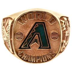 Used Arizona Diamondbacks 14 Karat Yellow Gold 2001 World Series Ring