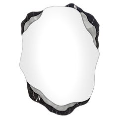 Spiegel aus Arizona, Nickel und Nero Marquina, Insidherland von Joana Santos Barbosa