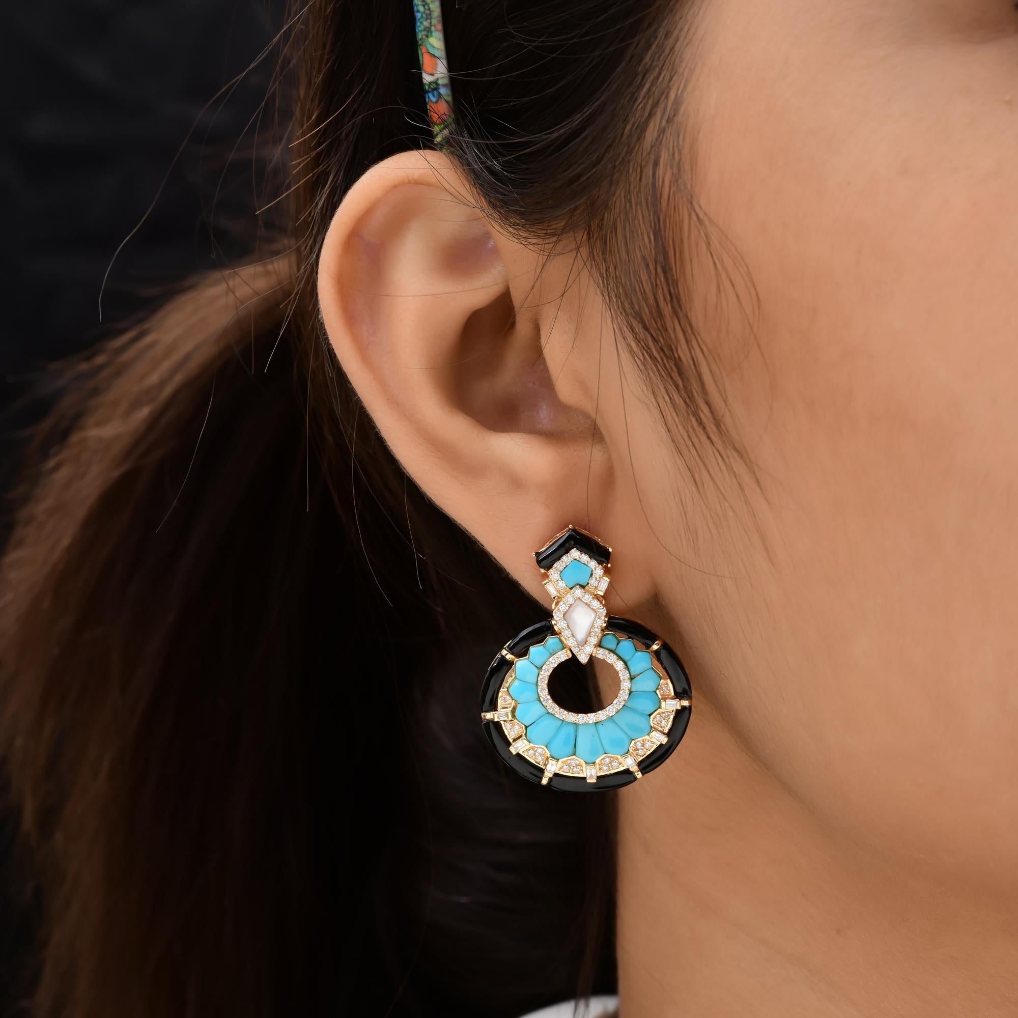 Arizona Turquoise Gemstone Earrings SI/H Diamond 14 Karat Yellow Gold Jewelry In New Condition For Sale In Diera, Dubai