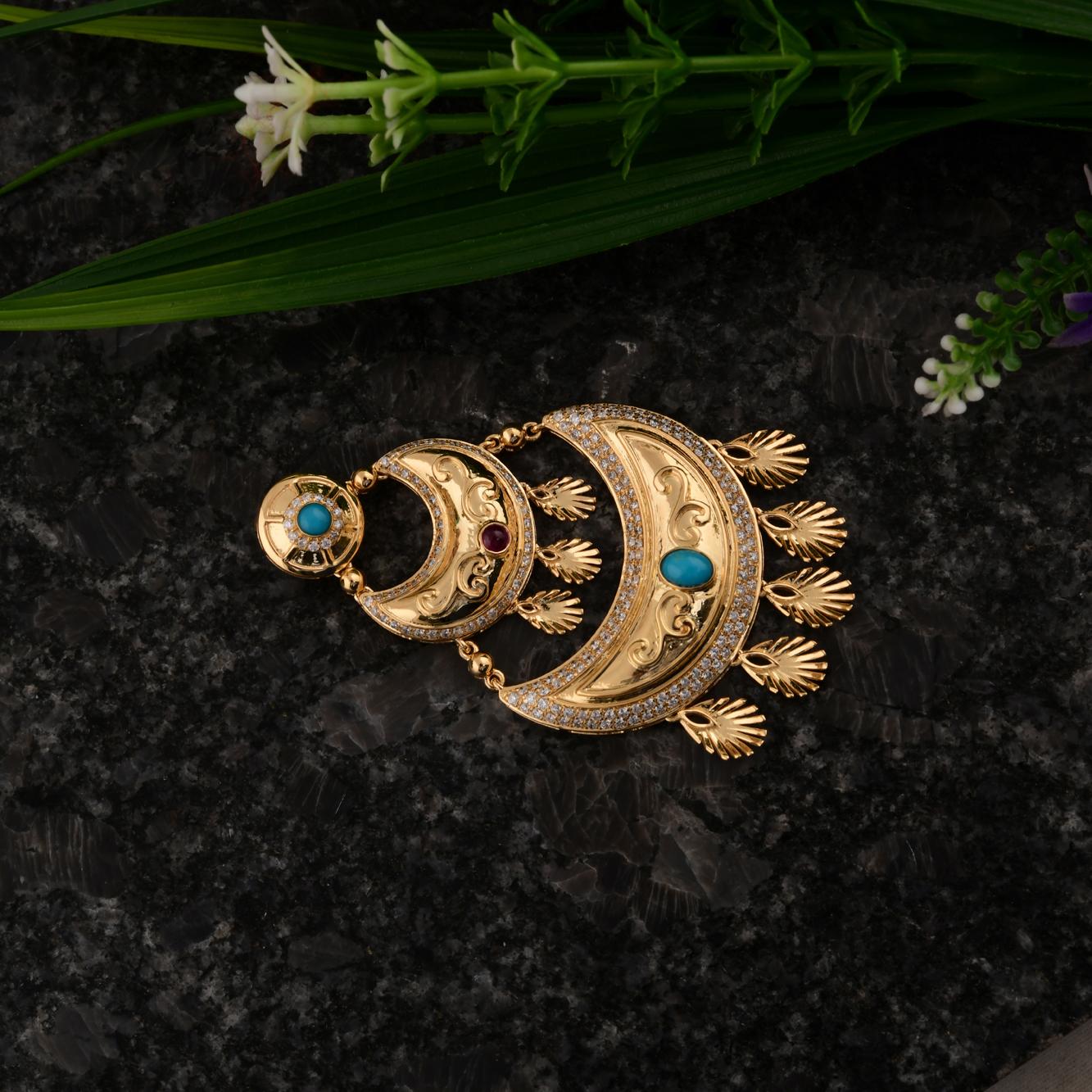 Natural Turquoise Gemstone Pendant SI/H Diamond 14 Karat Yellow Gold Jewelry In New Condition For Sale In Diera, Dubai