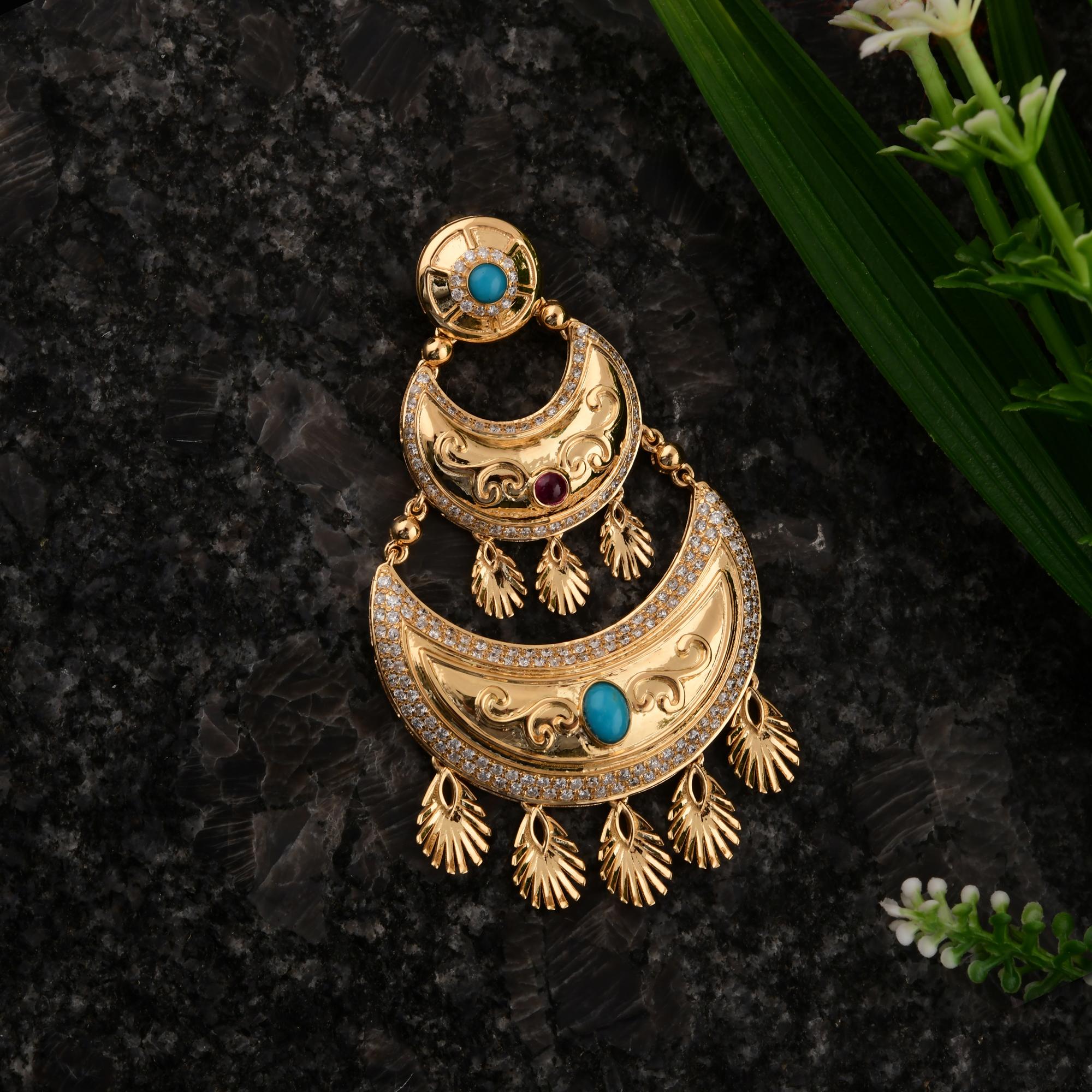 Moderne Pendentif Arizona en or jaune 18 carats avec turquoise et diamants SI/H en vente