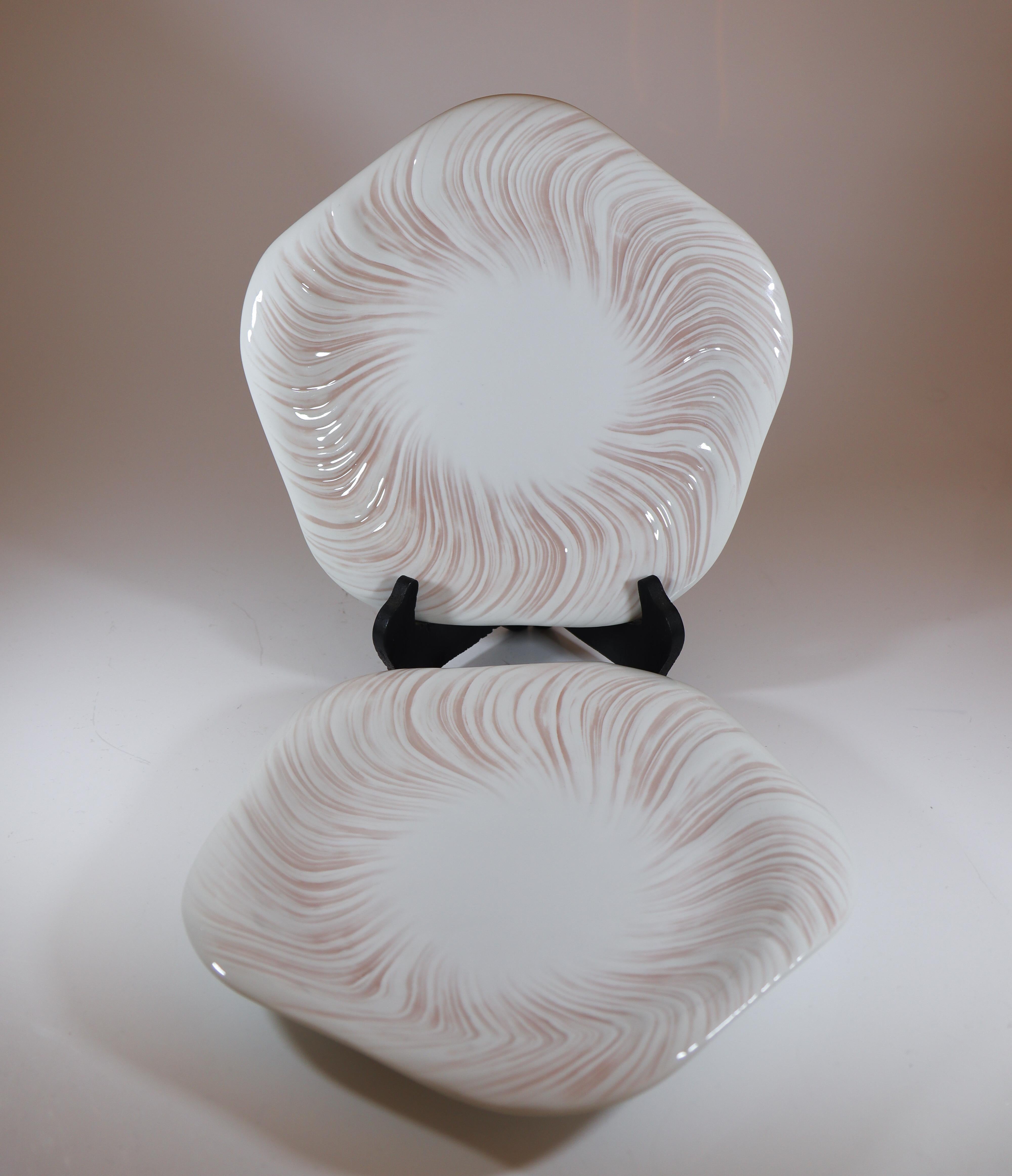 Porcelain Arje Griegst - Royal Copenhagen Konkylie Triton Rosa - 2 Plates 14190 For Sale