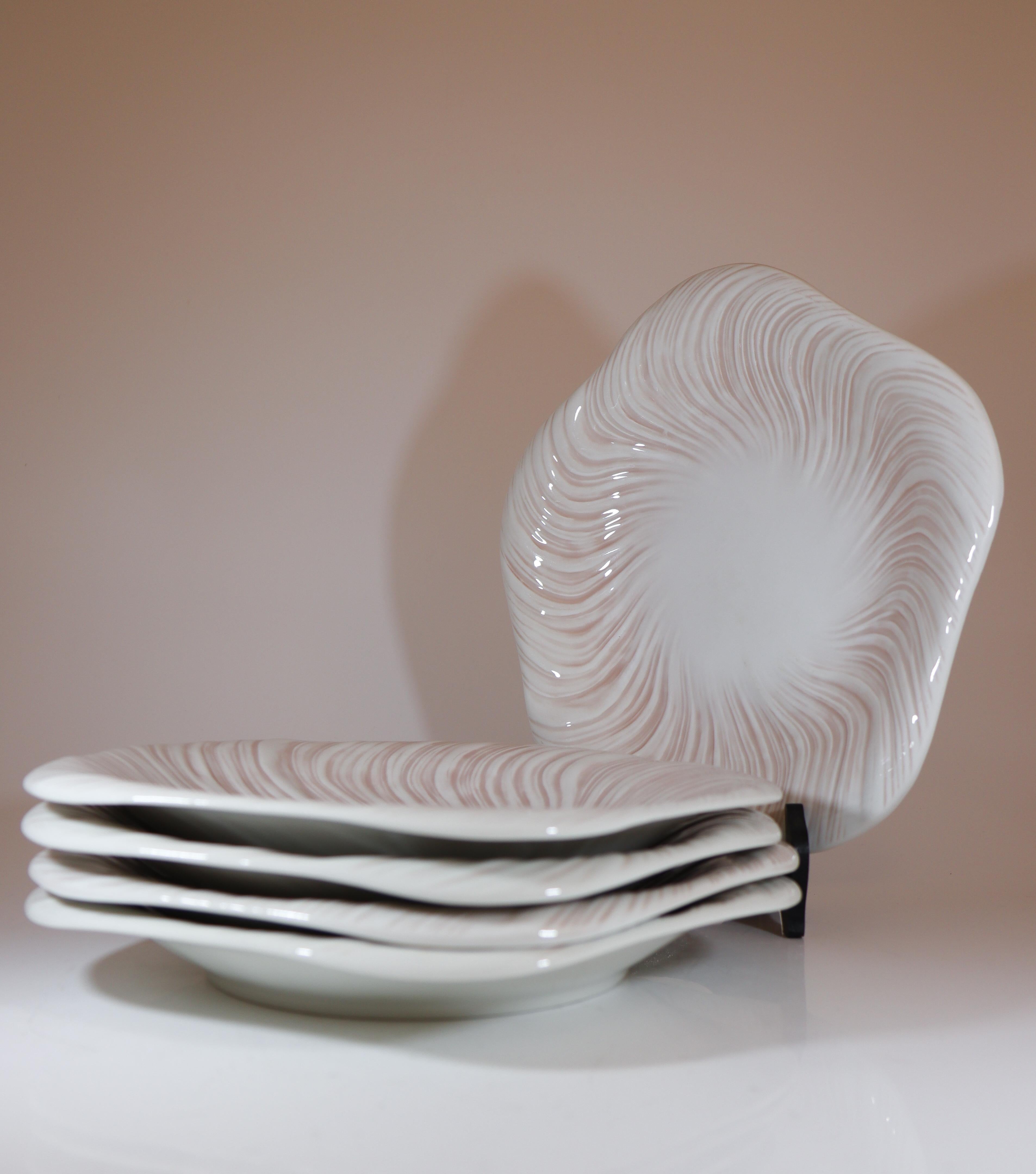 Arje Griegst - Royal Copenhagen Konkylie Triton Rosa - 5 Teller 14172 (Moderne der Mitte des Jahrhunderts) im Angebot