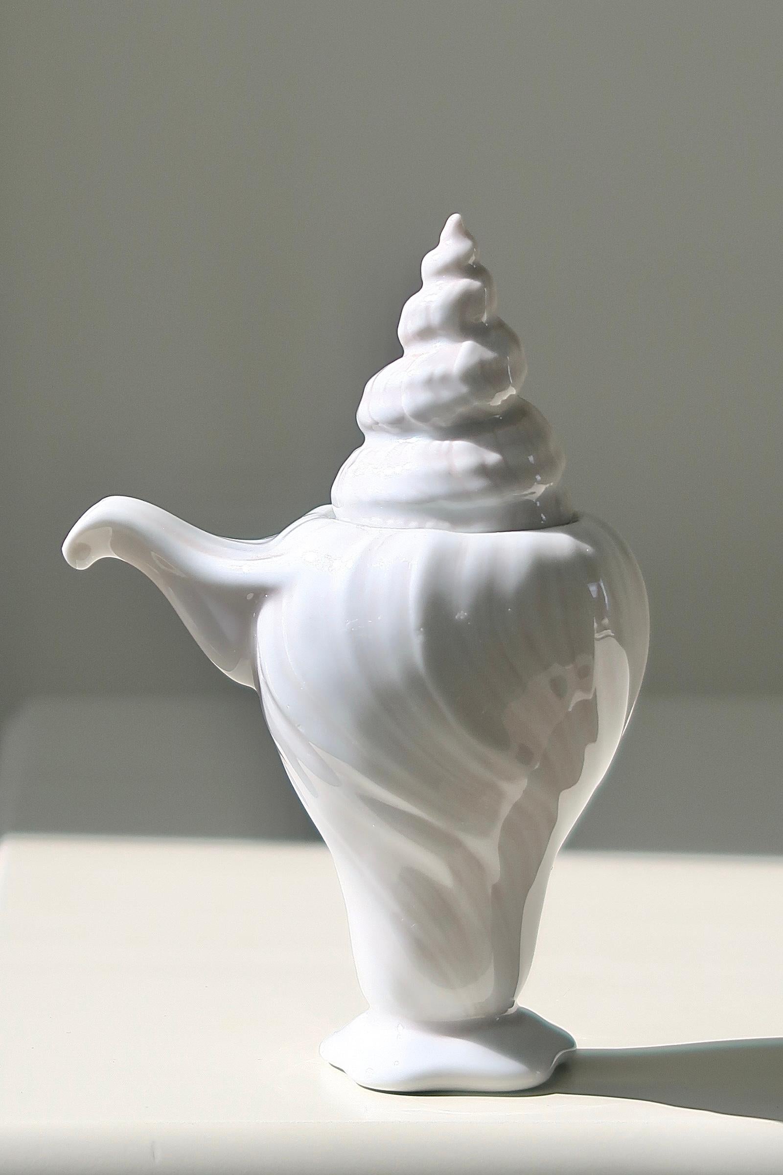 Late 20th Century Arje Griegst Royal Copenhagen Konkylie Triton Rosa Cremer Pot No 14174