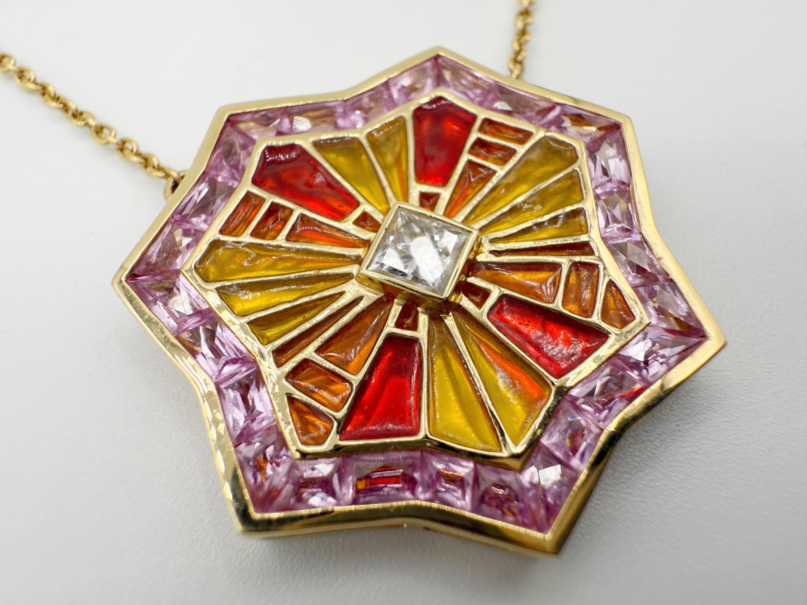 Artigiano ARK Collana OM Plique-à-Jour in oro 18K con zaffiri rosa e diamanti in vendita