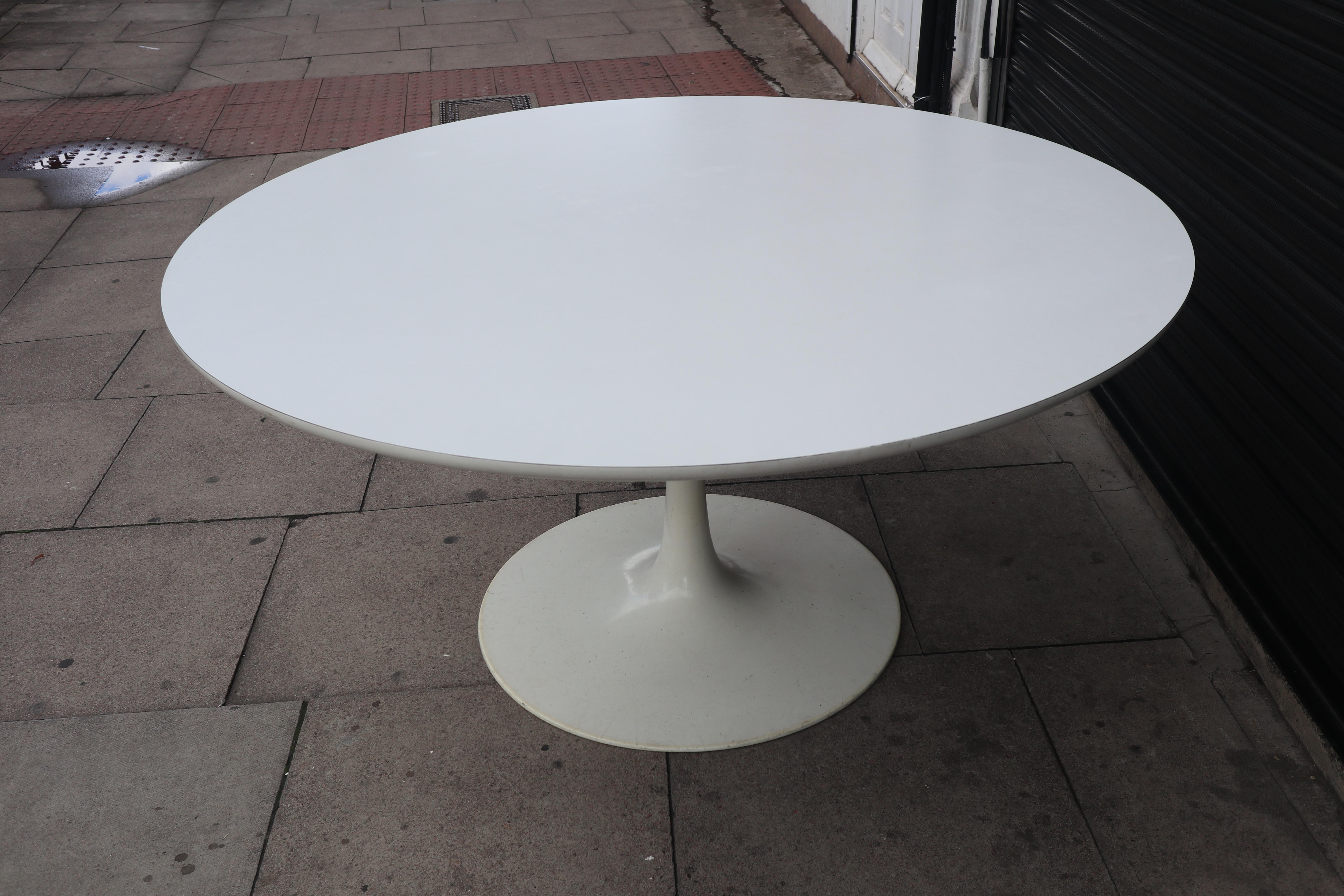 ARKANA Tulip dining table - Maurice Burke - 1960s  In Good Condition For Sale In London, GB