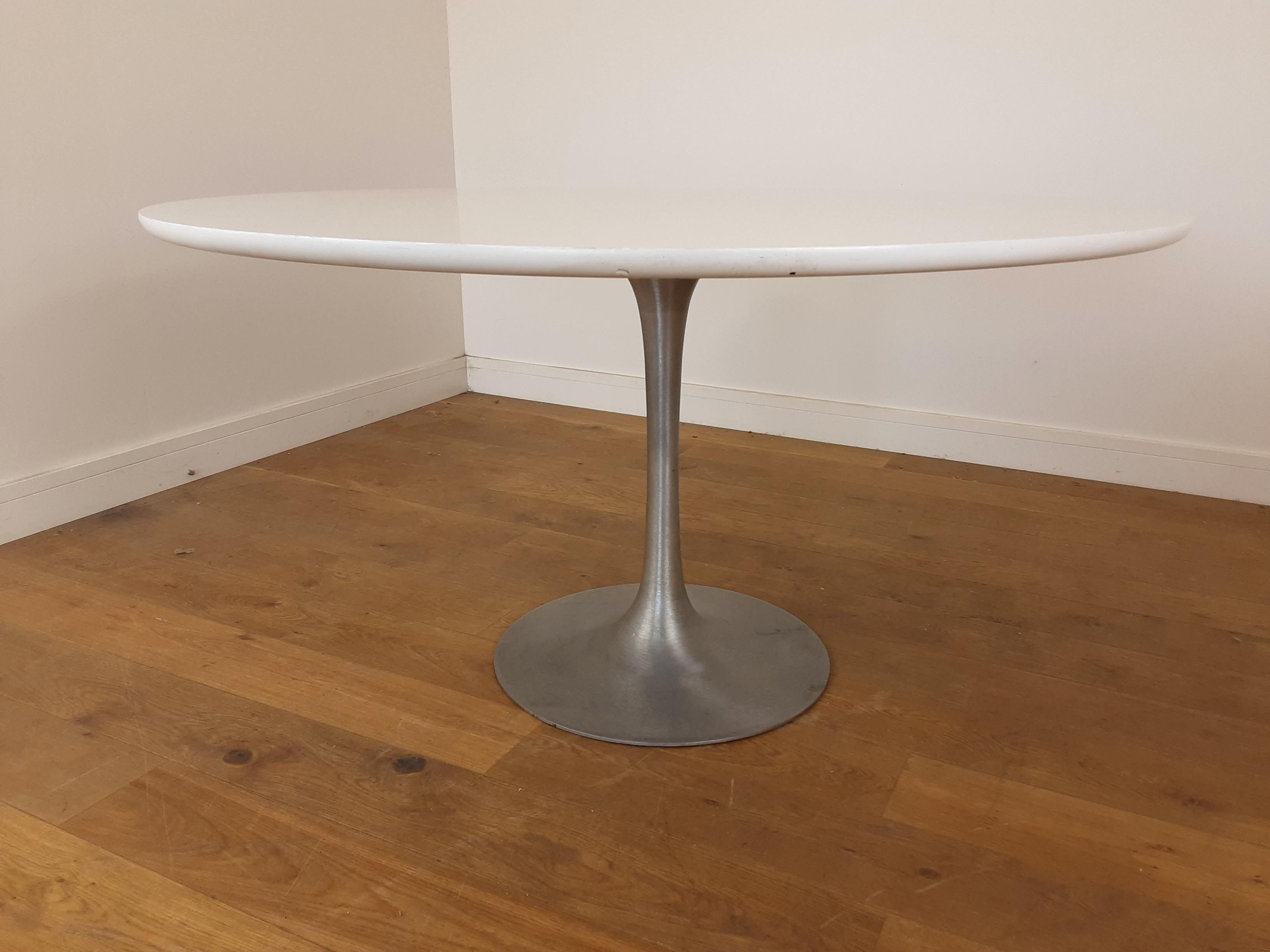 Mid-Century Modern Arkana Tulip Table by Maurice Burke with 4 Chairs For Sale