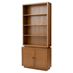 Arkane Bücherregal