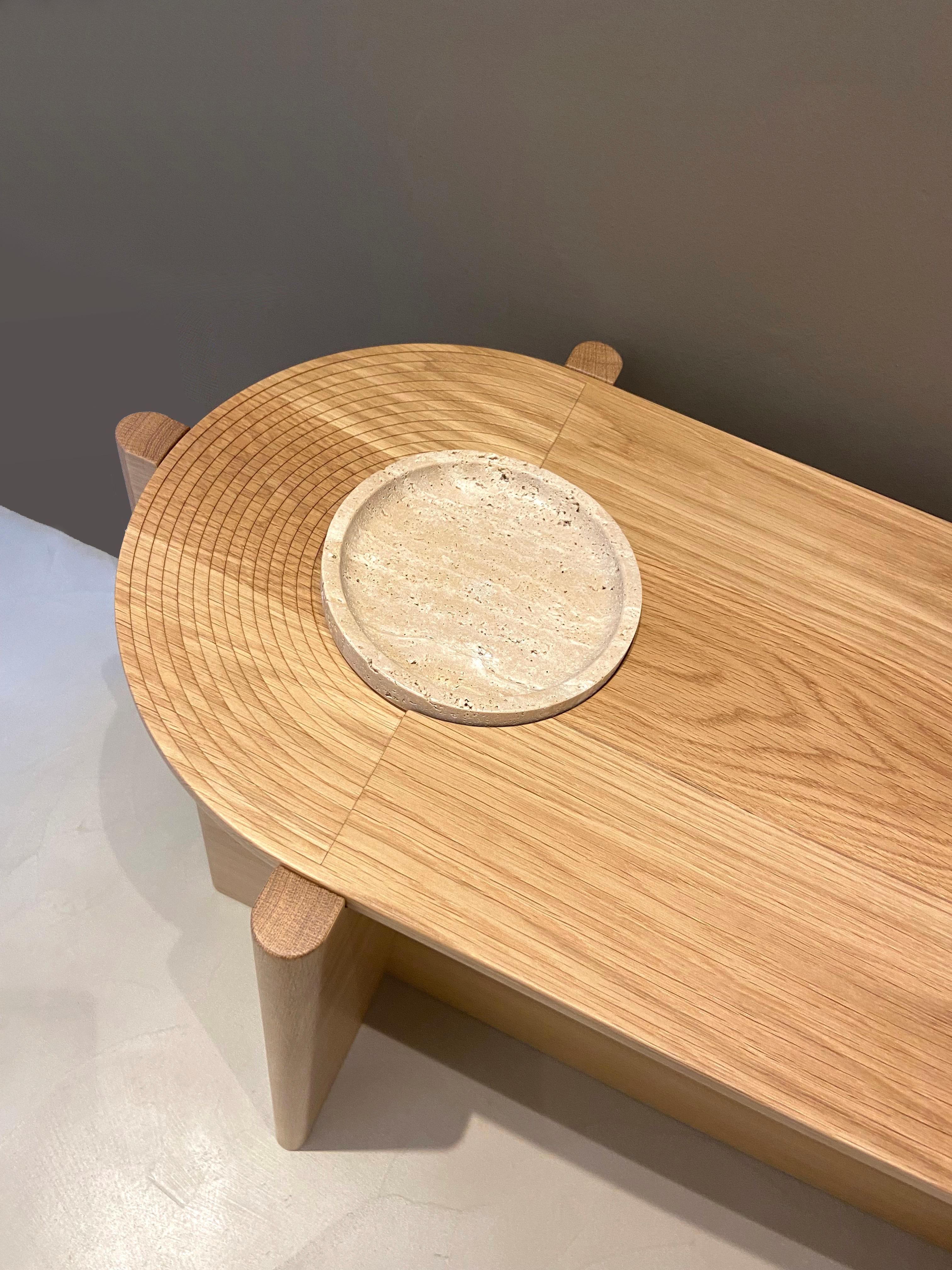 Moderne Table console Arkhe, sculpturale moderne de Fulden Topaloglu en vente