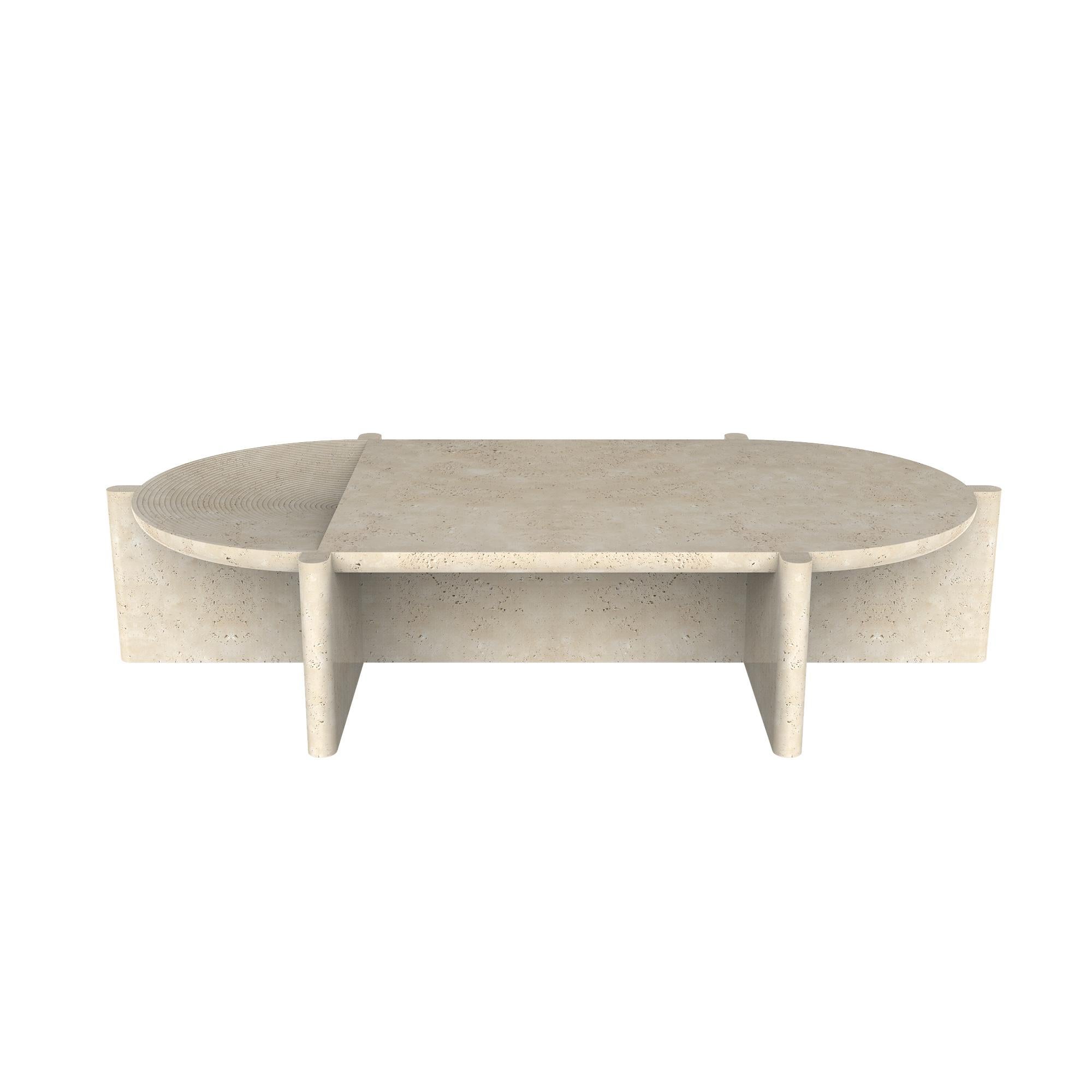 Moderne Table basse Arkhe No 1 en travertin ovale, sculpturale moderne de Fulden Topaloglu en vente
