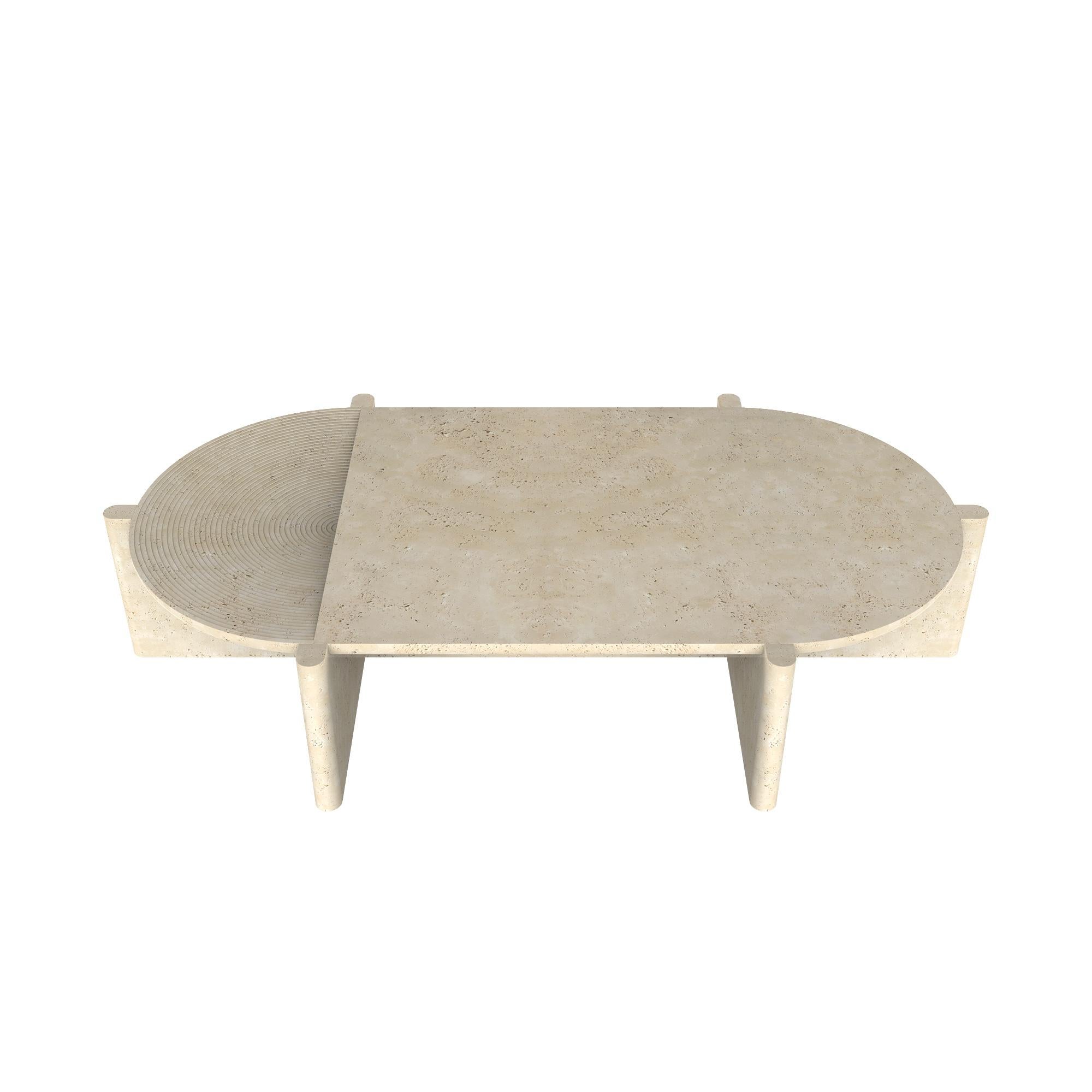 Turc Table basse Arkhe No 1 en travertin ovale, sculpturale moderne de Fulden Topaloglu en vente