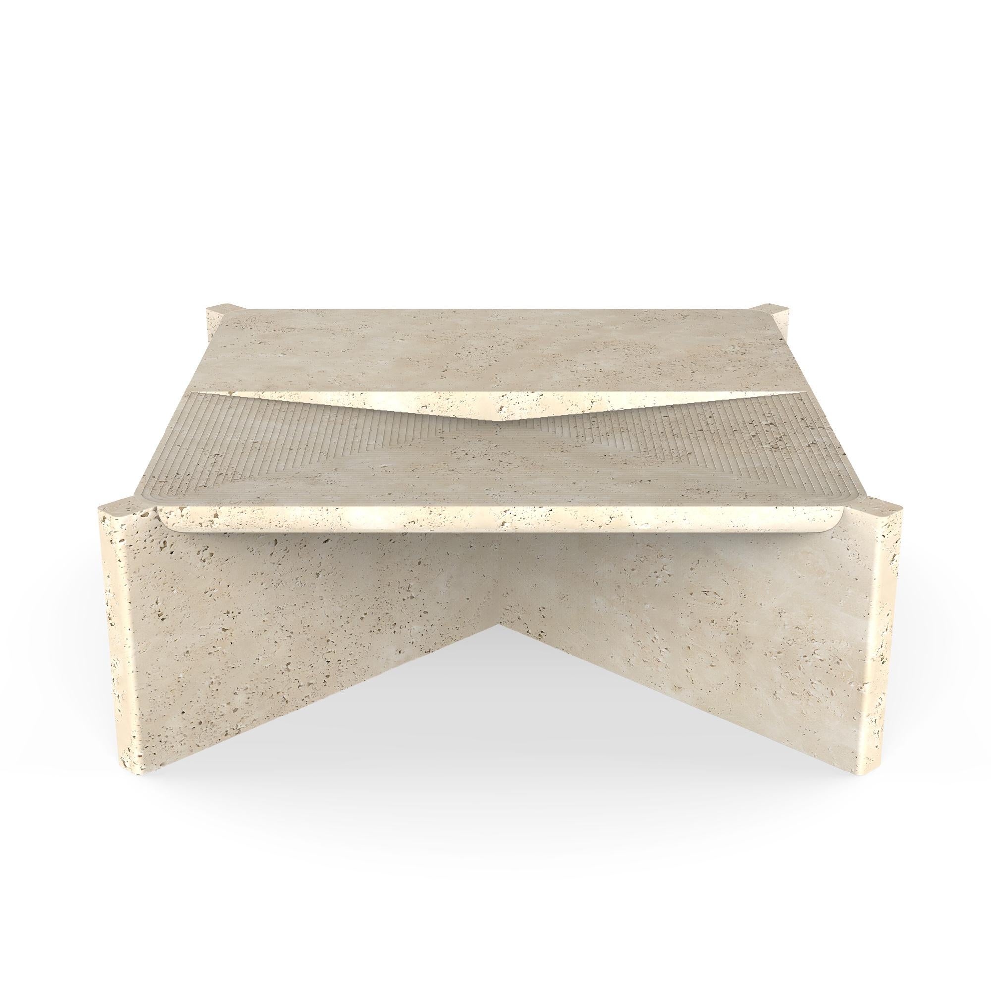 Moderne Table basse carrée en travertin Arkhe No 1, sculpturale moderne de Fulden Topaloglu en vente