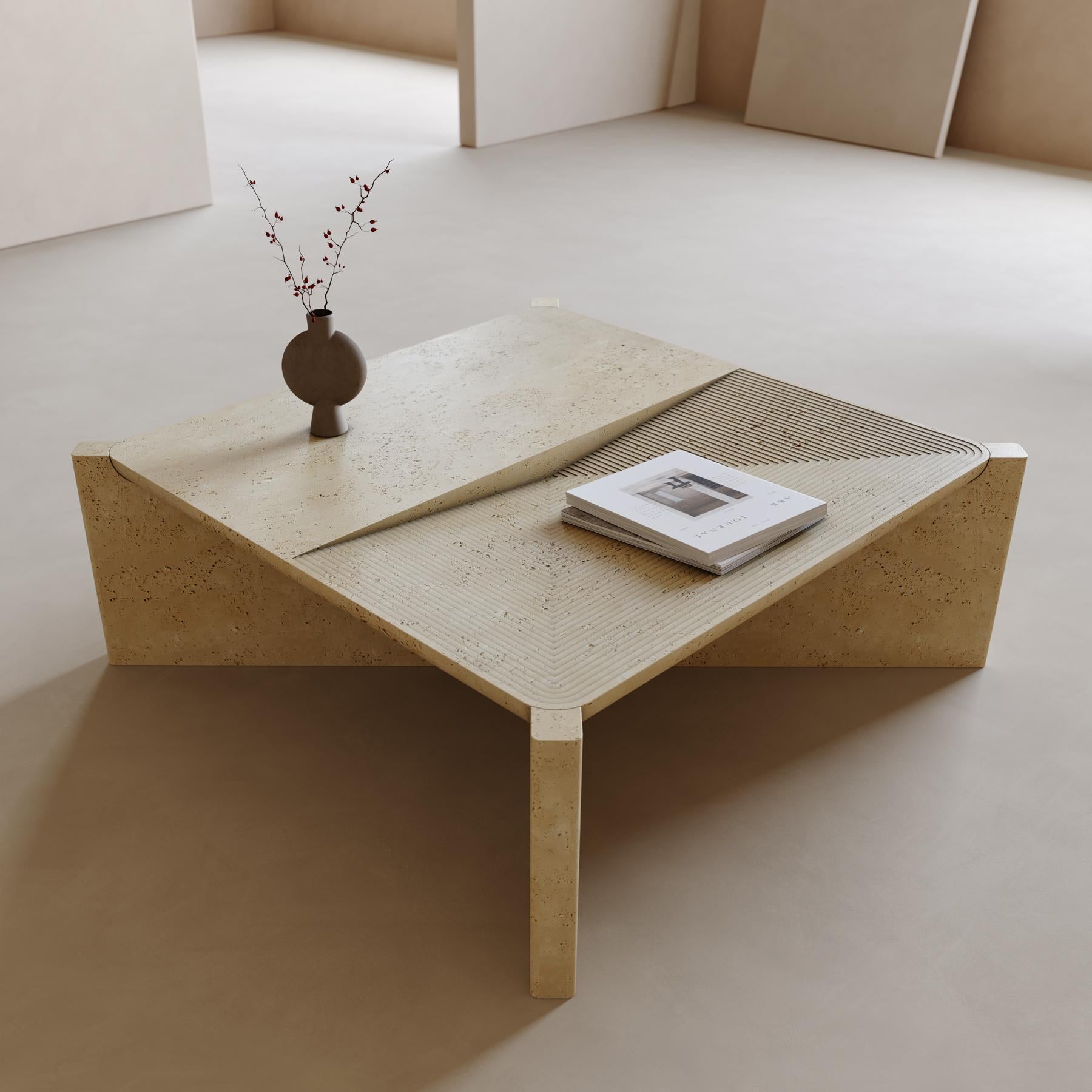 XXIe siècle et contemporain Table basse carrée en travertin Arkhe No 1, sculpturale moderne de Fulden Topaloglu en vente