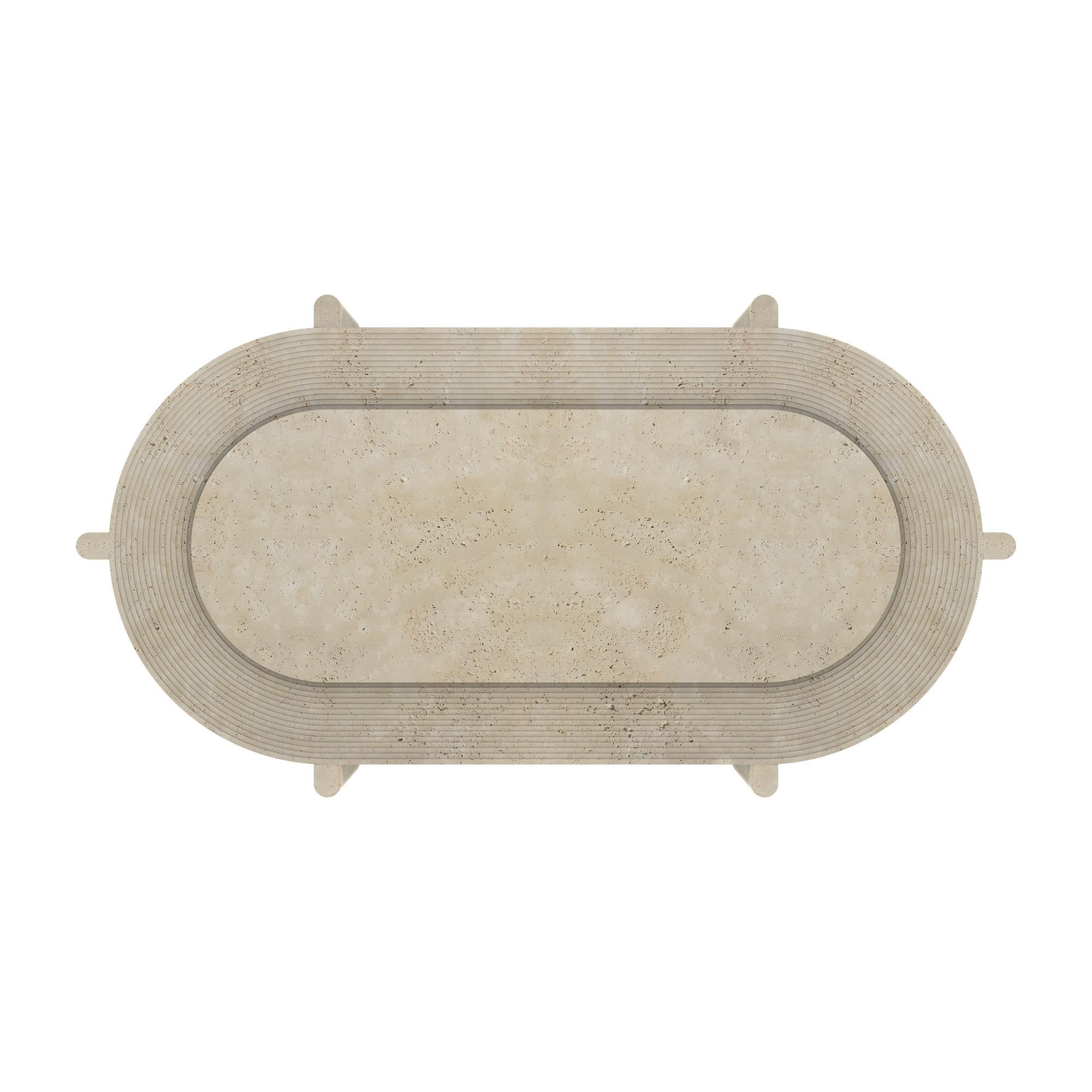 Sculpté Table basse Arkhe No 2 en travertin ovale, sculpturale moderne de Fulden Topaloglu en vente