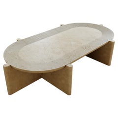 Arkhe No 4 Couchtisch, ovaler Travertin, modernes Skulpturwerk von Fulden Topaloglu
