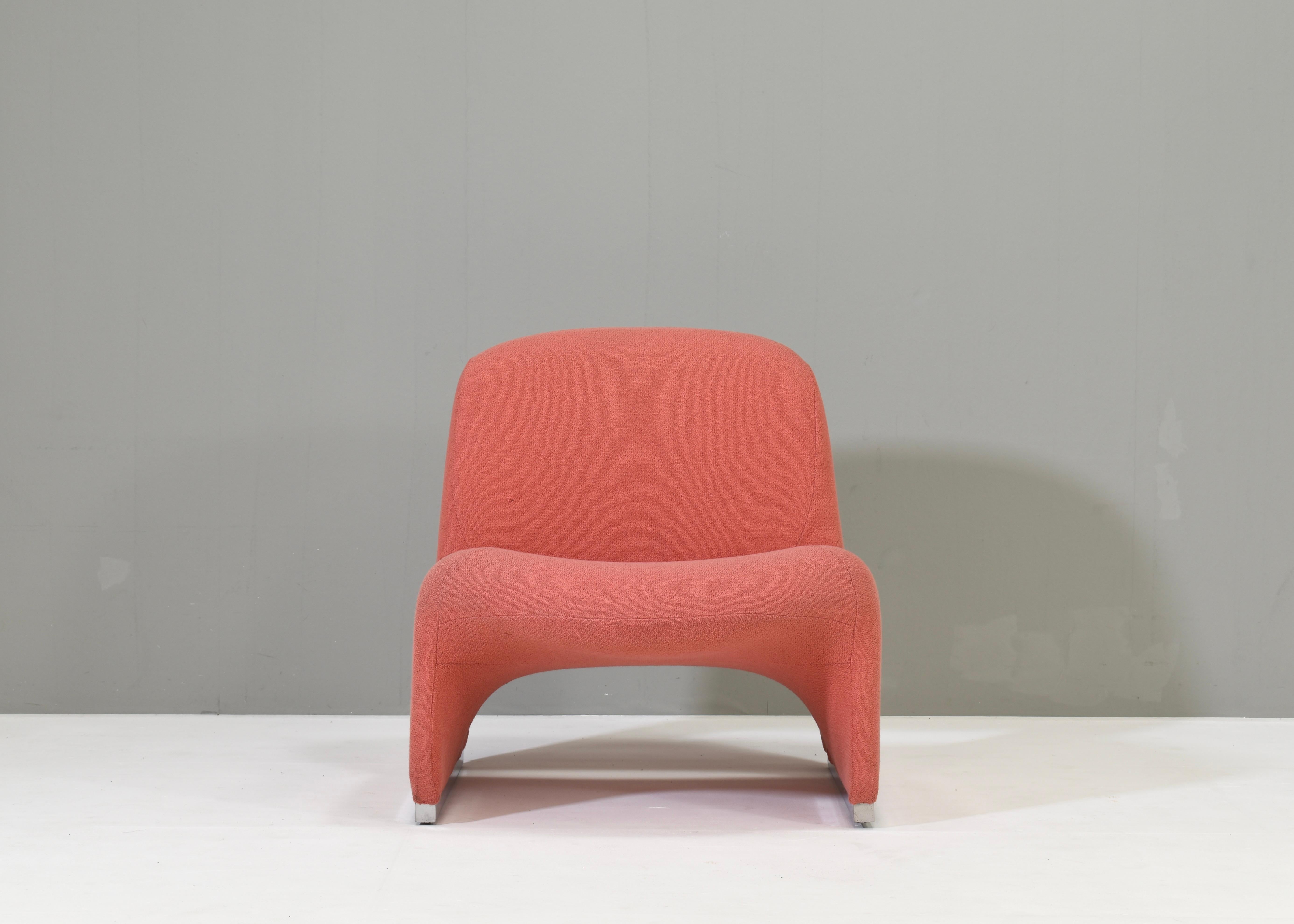'ARKI' lounge chair by Giancarlo Piretti. The chair is in the manor of the Alky and the Groovy.

Designer: Giancarlo Piretti
Manufacturer: CASTELLI
Country: Italy
Model: Arki lounge chair
Design period: 1970
Date of manufacturing: 1970's
Size WDH in