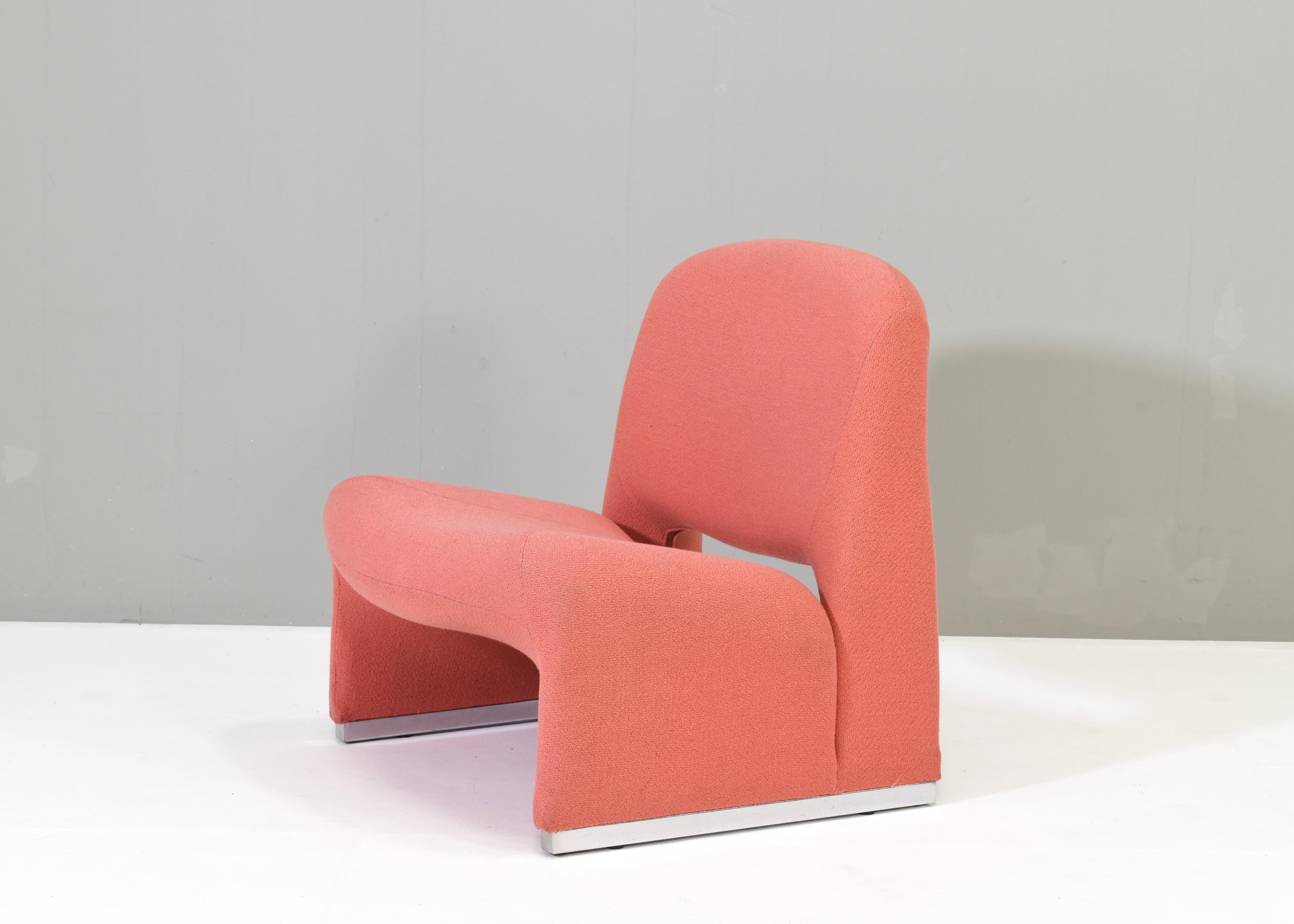 Mid-Century Modern ‘Arki’ Lounge Chair by Giancarlo Piretti for CASTELLI, Italy – 1970 For Sale