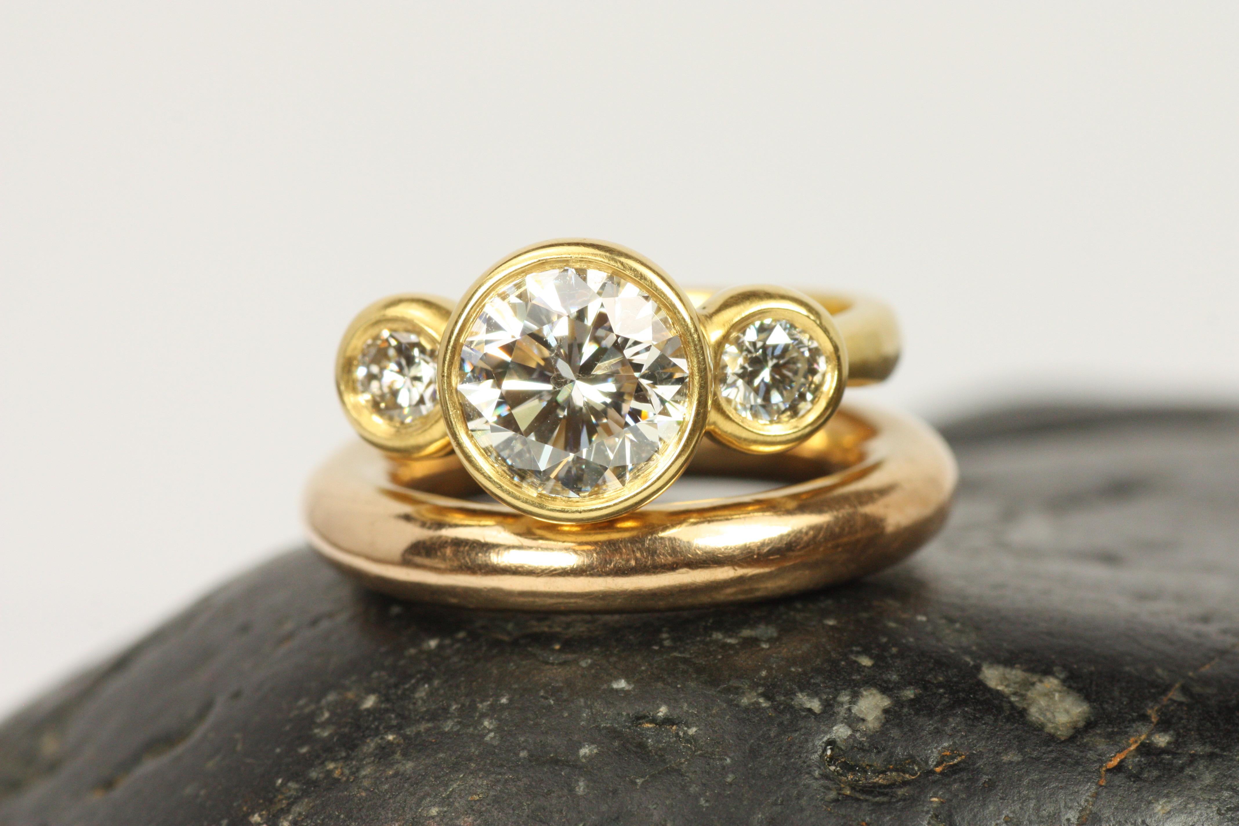 Arlene Altman Rundrohrring massiv 18K Rose Gold im Zustand „Gut“ im Angebot in Santa Monica, CA