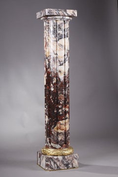 Columna "Arlequín Breche" de mármol con fuste estriado, S. XIX