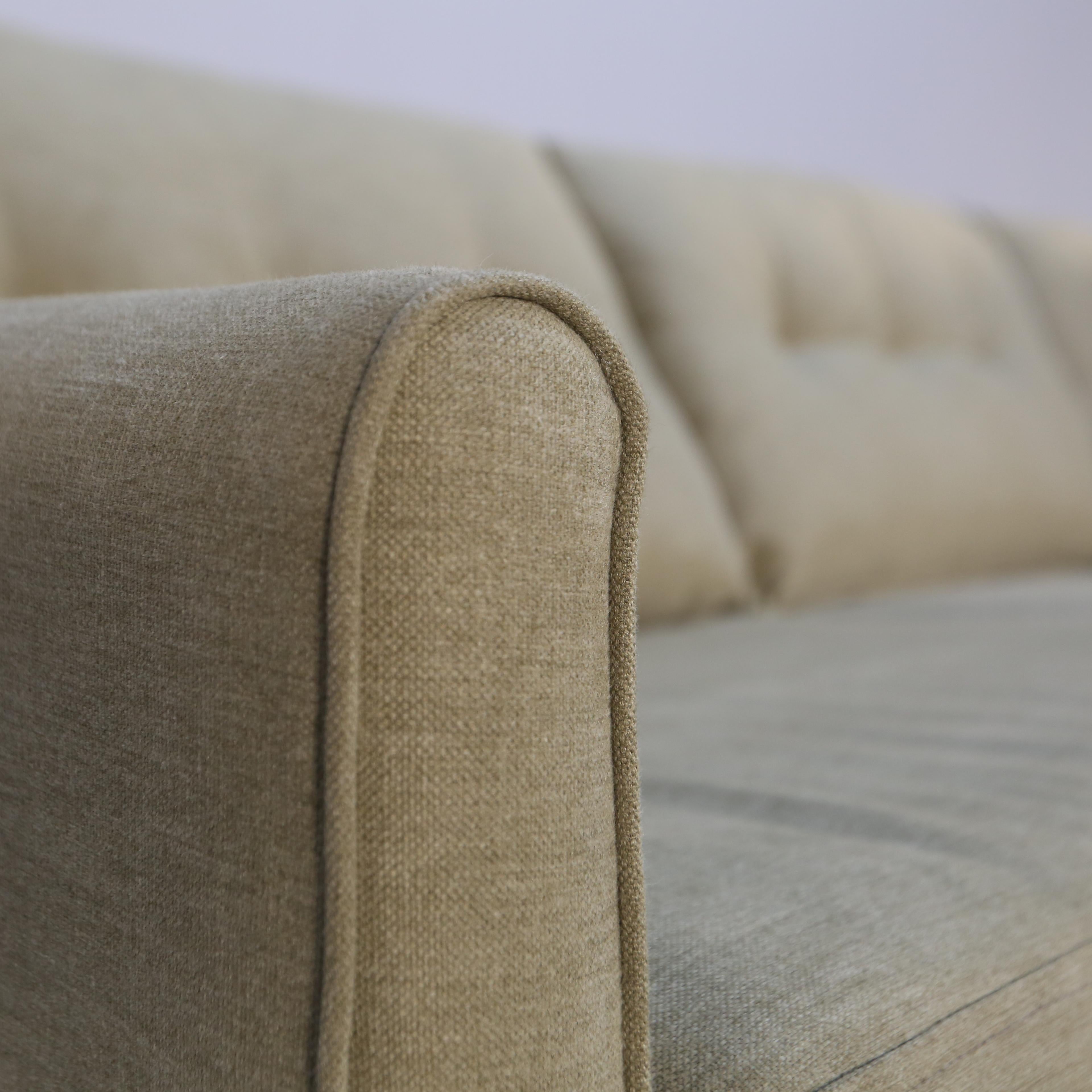 Arlo & Jacob Zachary Grande Sofa In Good Condition For Sale In Basildon, London