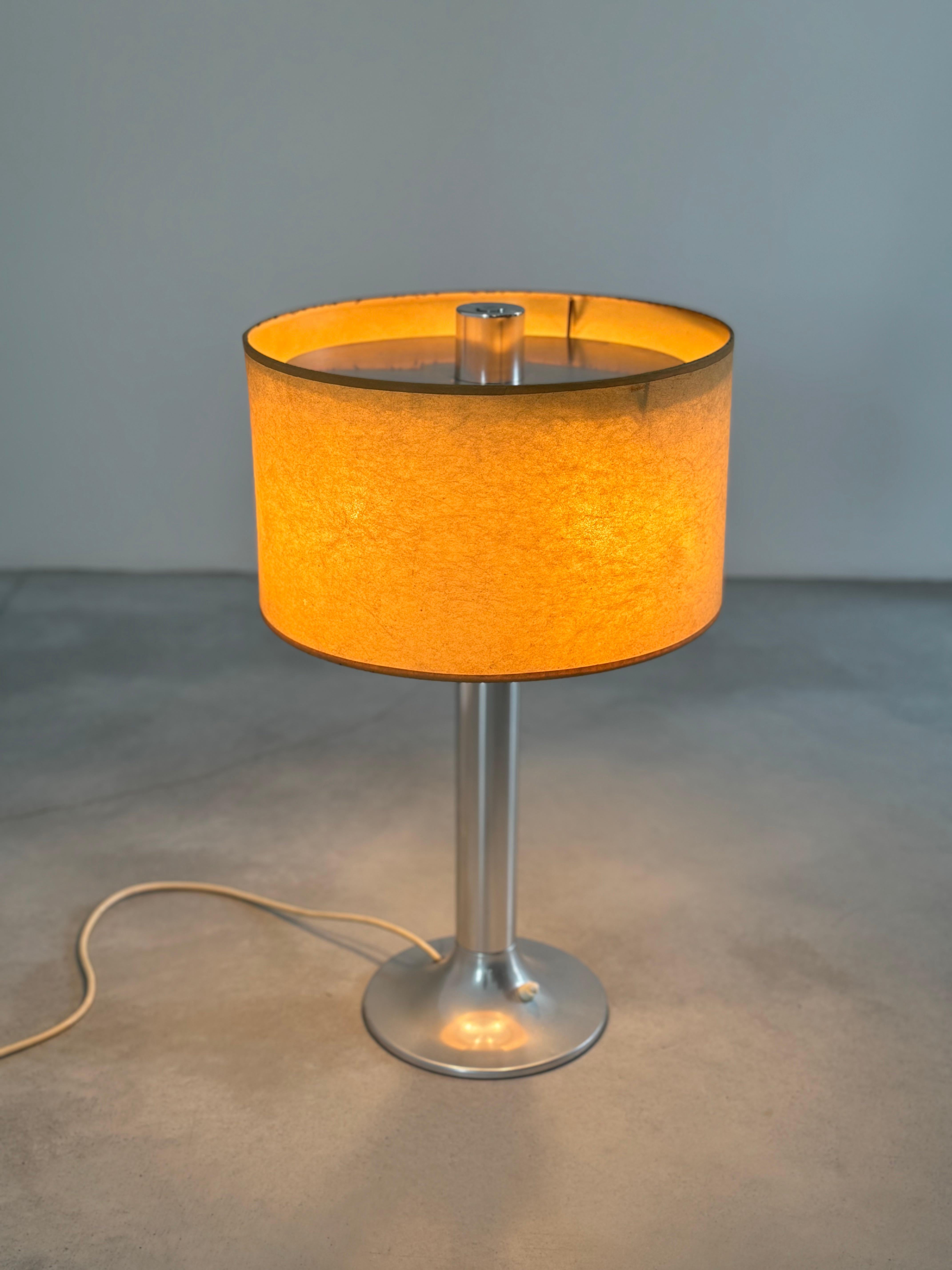 Arlus Diffusion, Design-Tischlampe, Frankreich um 1970 (Space Age) im Angebot