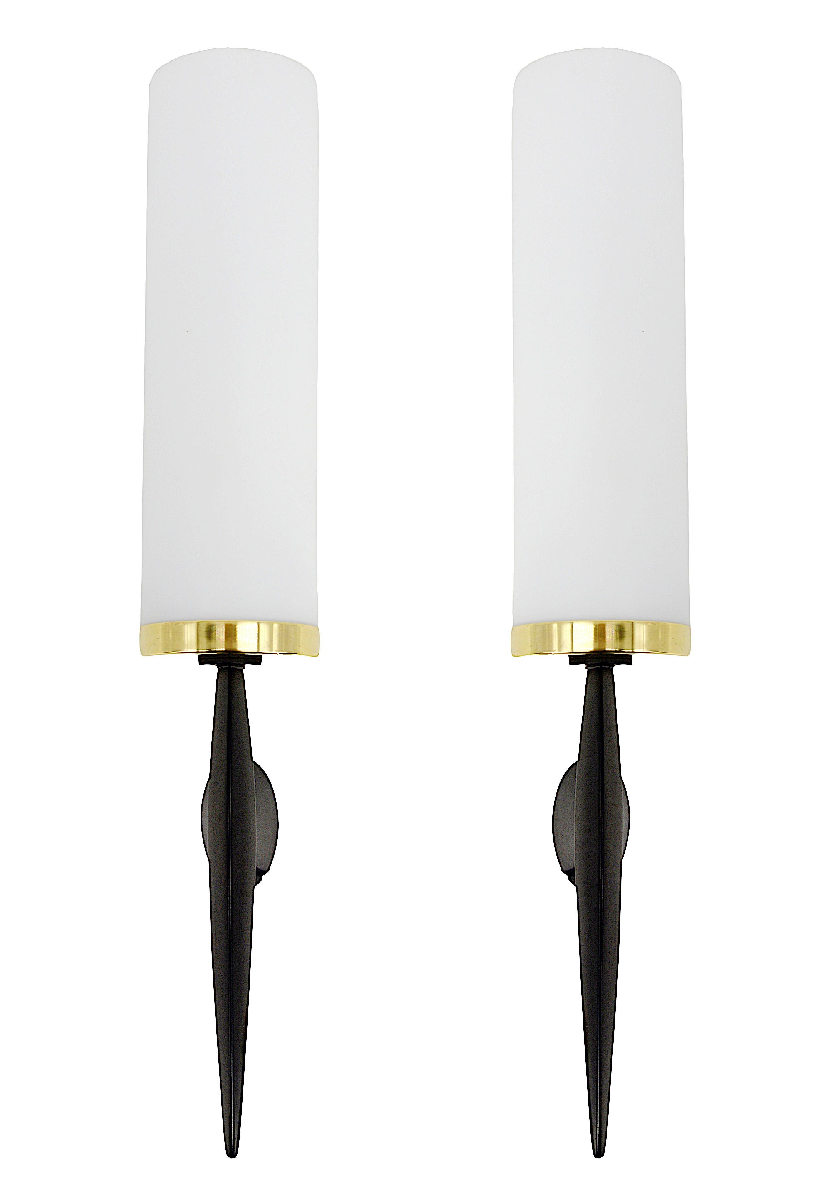 Pair of midcentury wall sconces by Arlus (Paris), France, 1950s. Measures: height 14.4