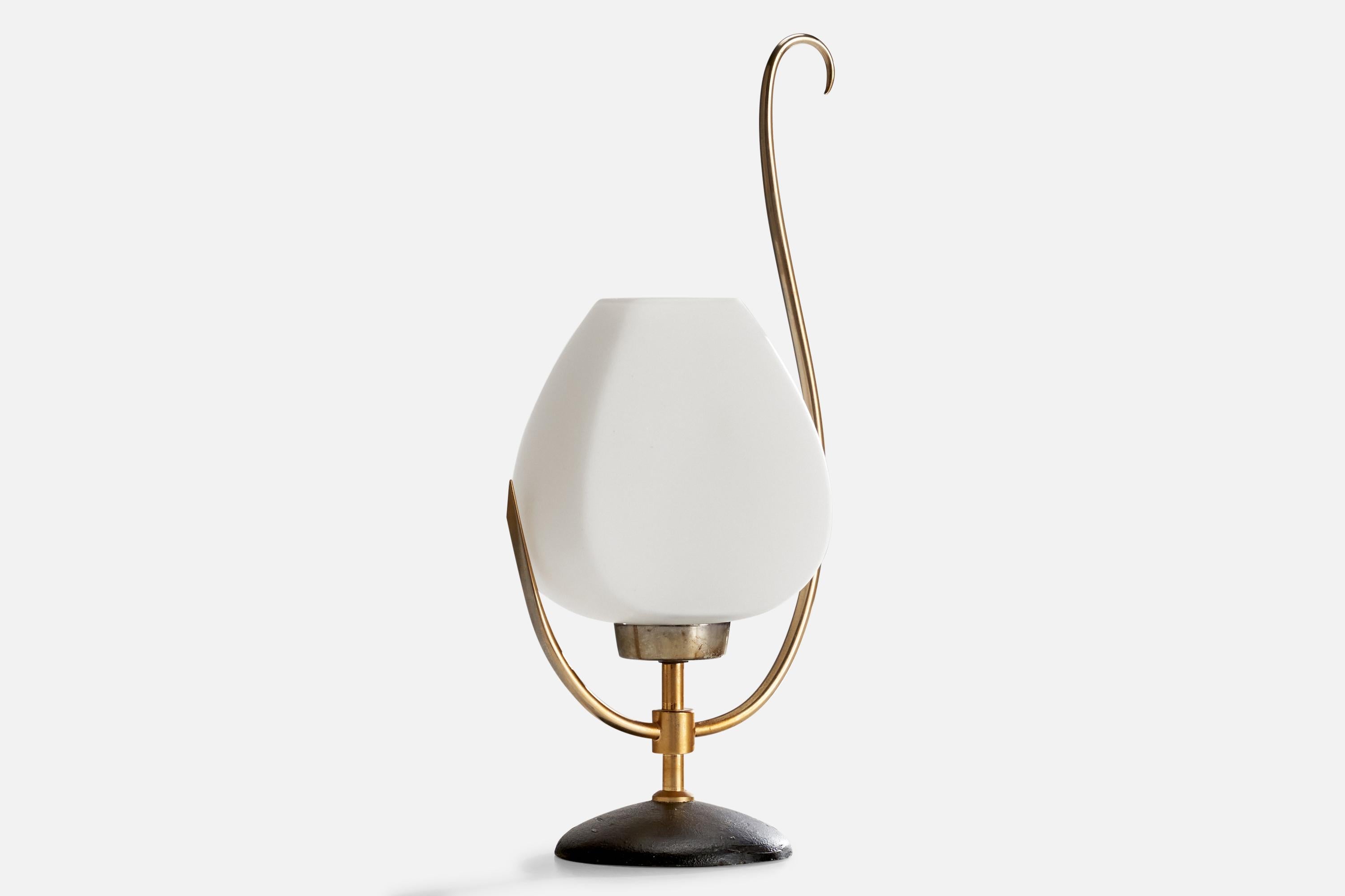Mid-Century moderno Arlus, lampada da tavolo, ottone, metallo, vetro, Francia, anni '50 in vendita