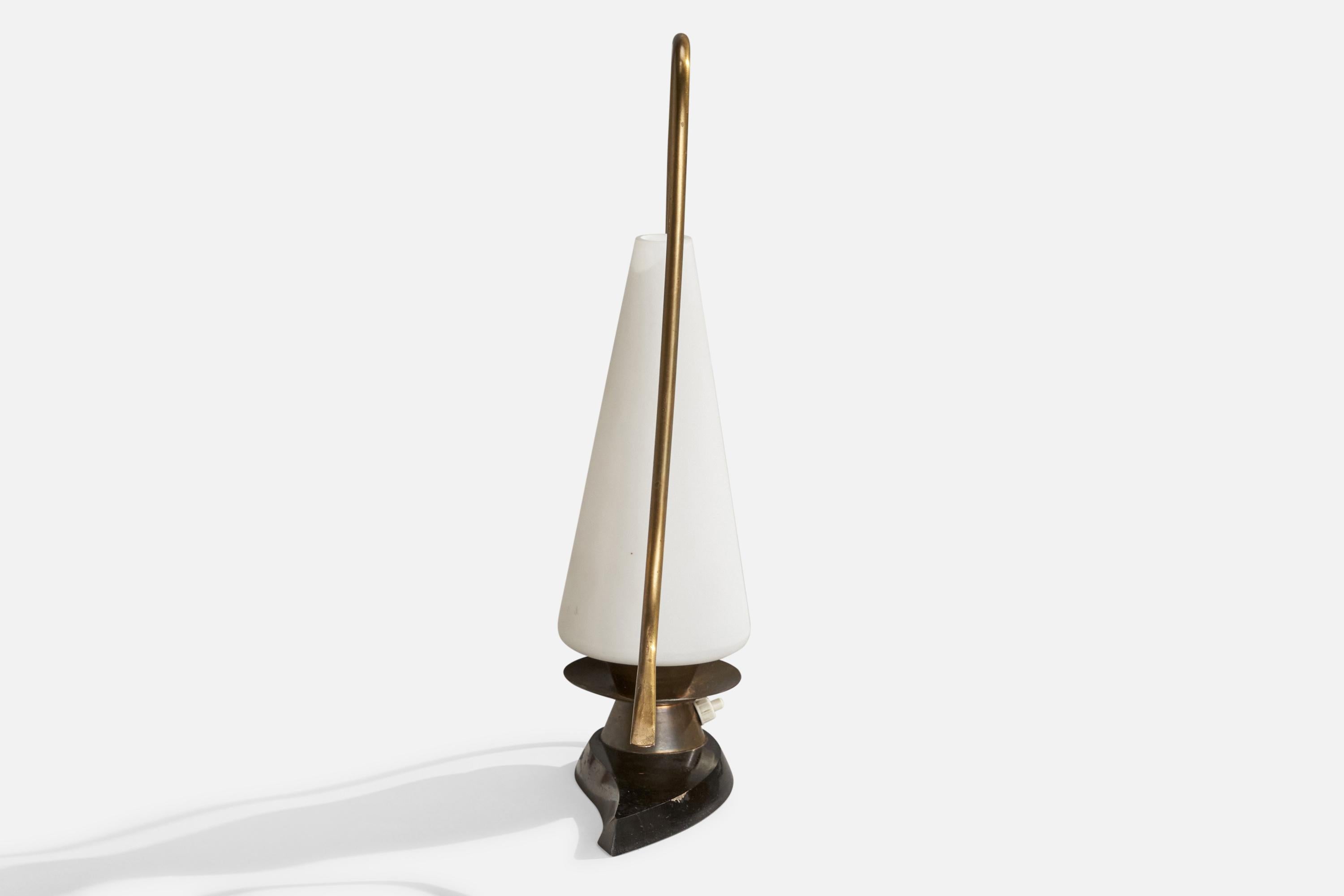 Arlus, Tischlampe, Messing, Metall, Glas, Frankreich, 1950er Jahre (Französisch) im Angebot