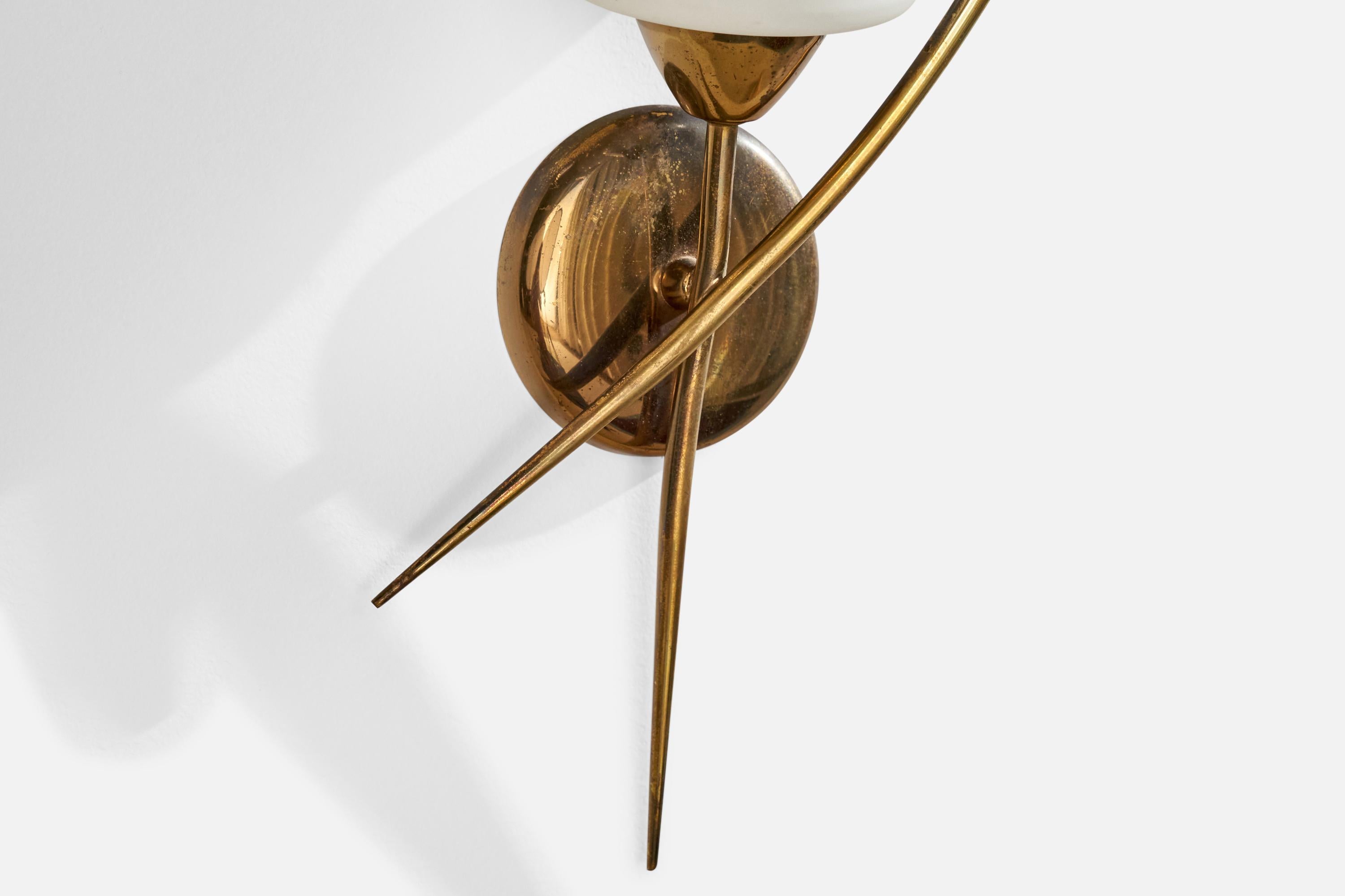 Arlus, Wall Light, Brass, Glass, France, 1950s In Good Condition For Sale In High Point, NC