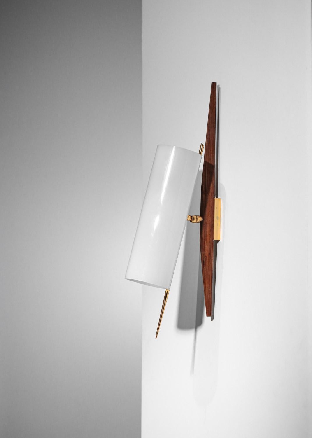Arlus wall light plexiglass teak and brass tube 60s  For Sale 3