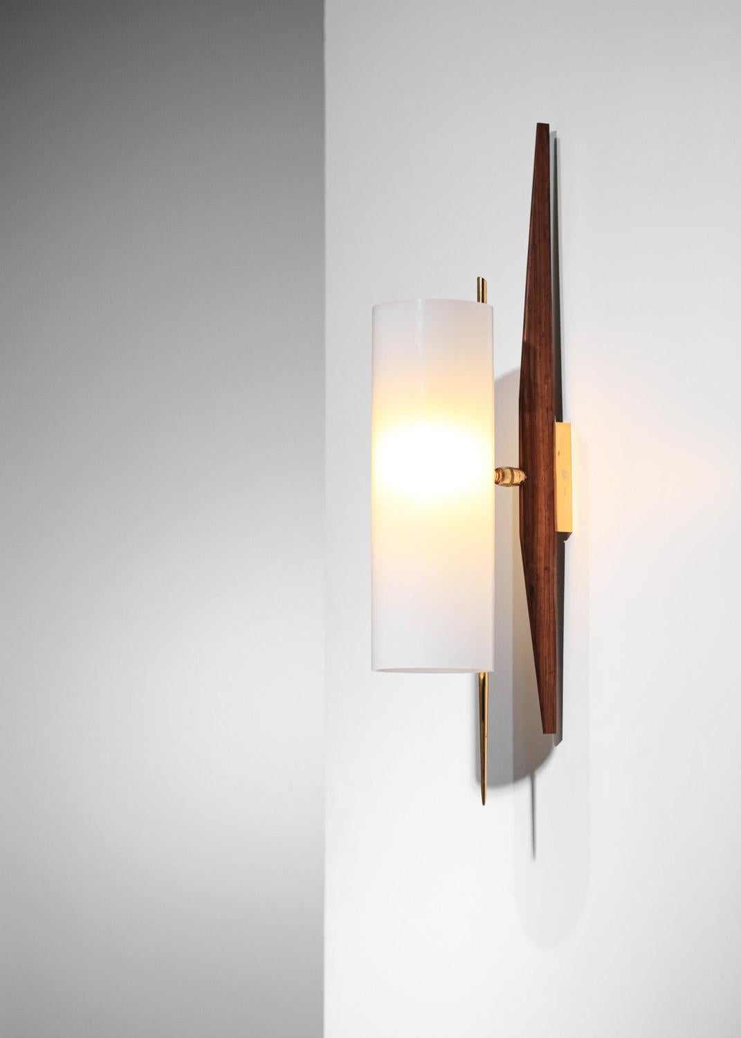 Mid-Century Modern Arlus wall light plexiglass teak and brass tube 60s  For Sale